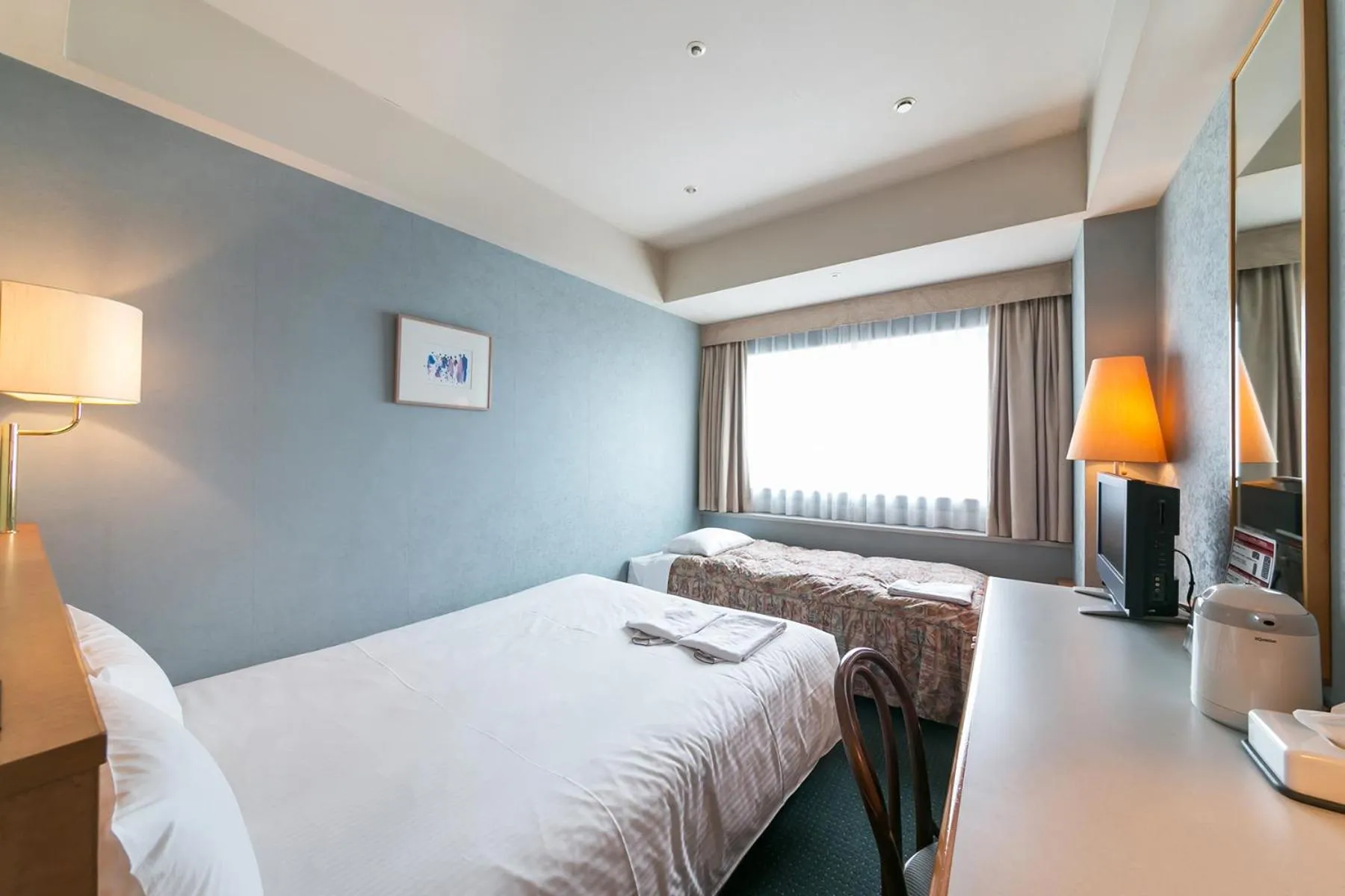 Photo of the whole room, Bed in Yokohama Techno Tower Hotel