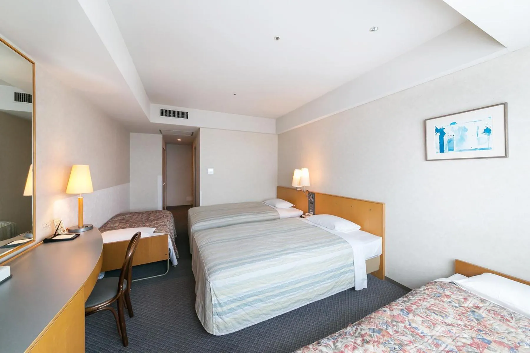 Photo of the whole room, Bed in Yokohama Techno Tower Hotel