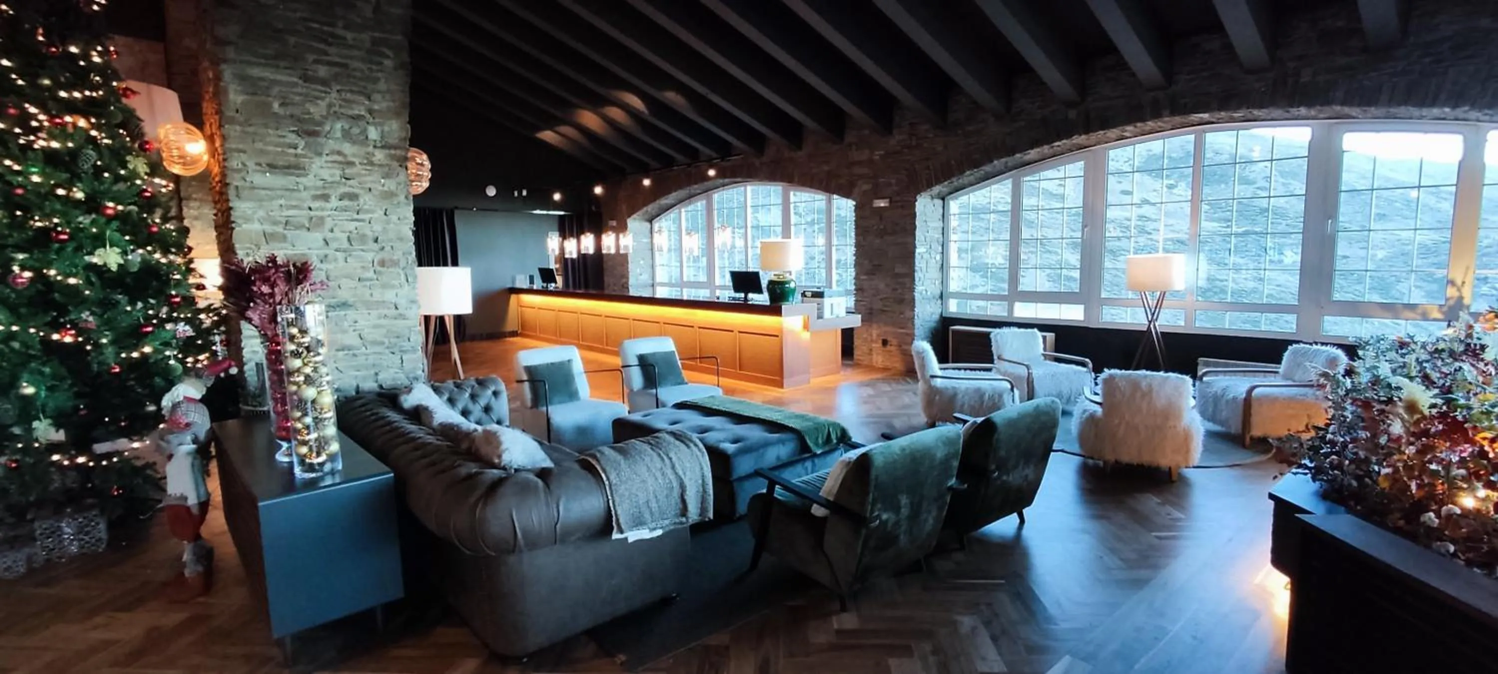 Lobby or reception in Hotel Ziryab