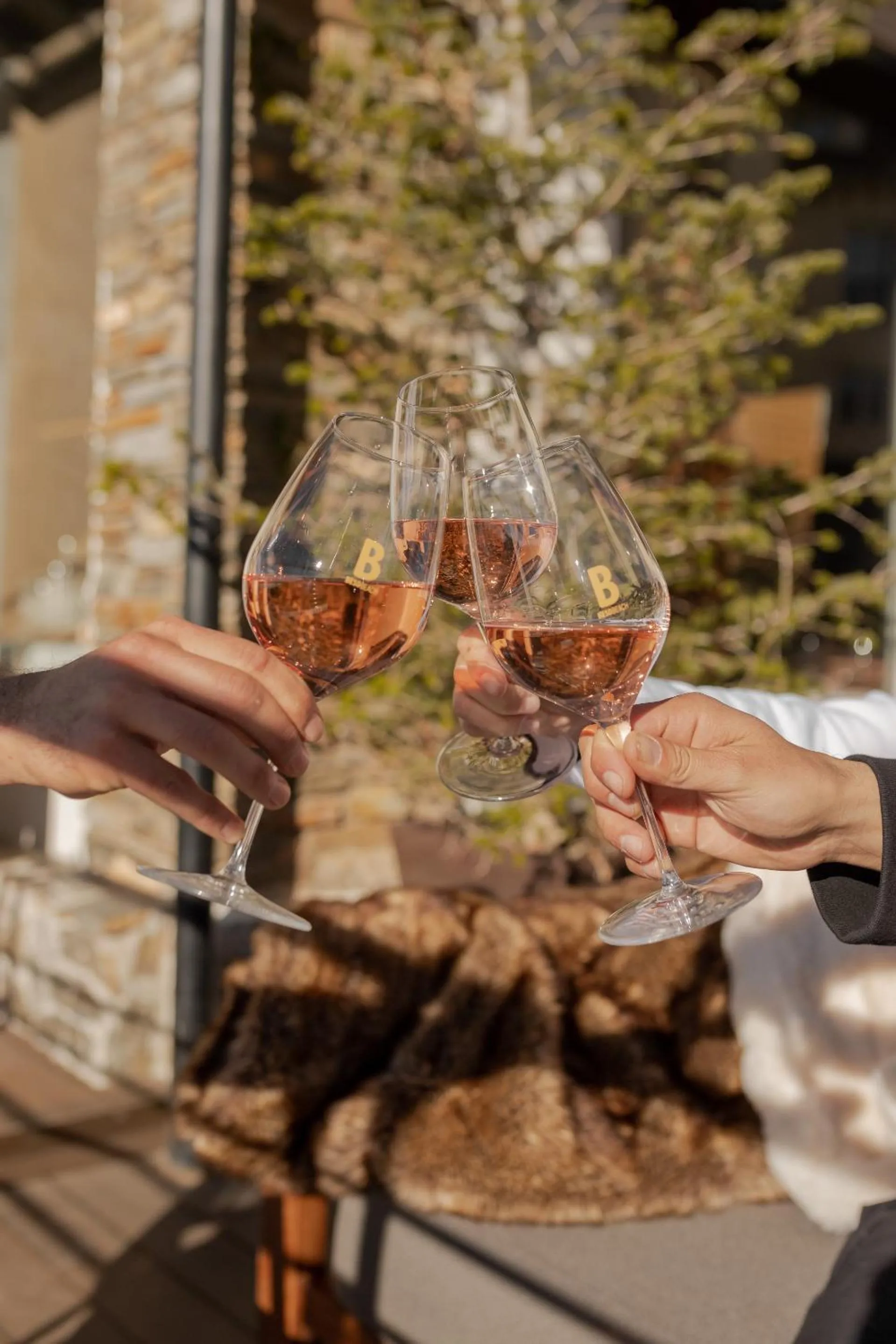 Restaurant/places to eat in Hotel Ziryab