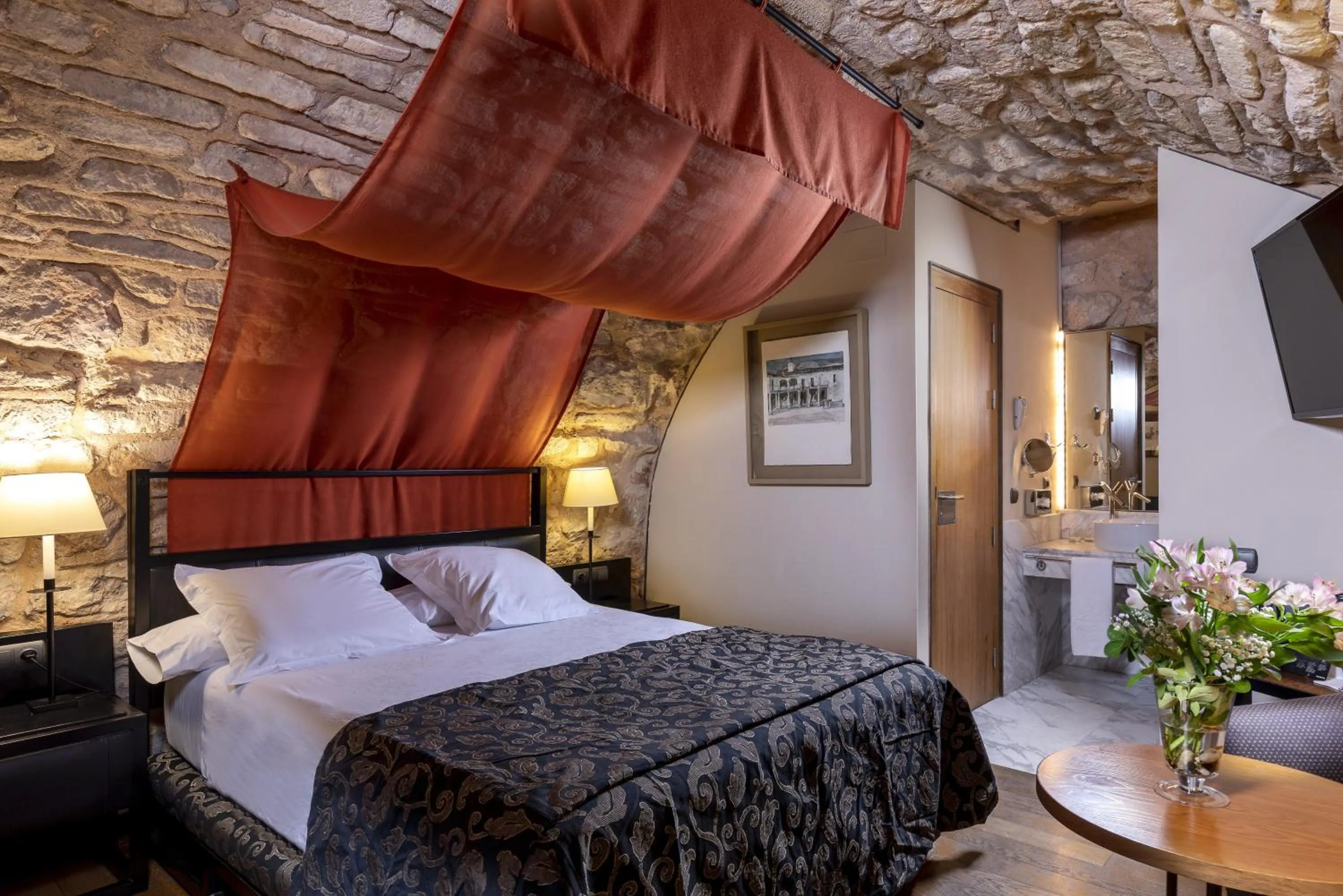 Bed in Parador de Alarcón