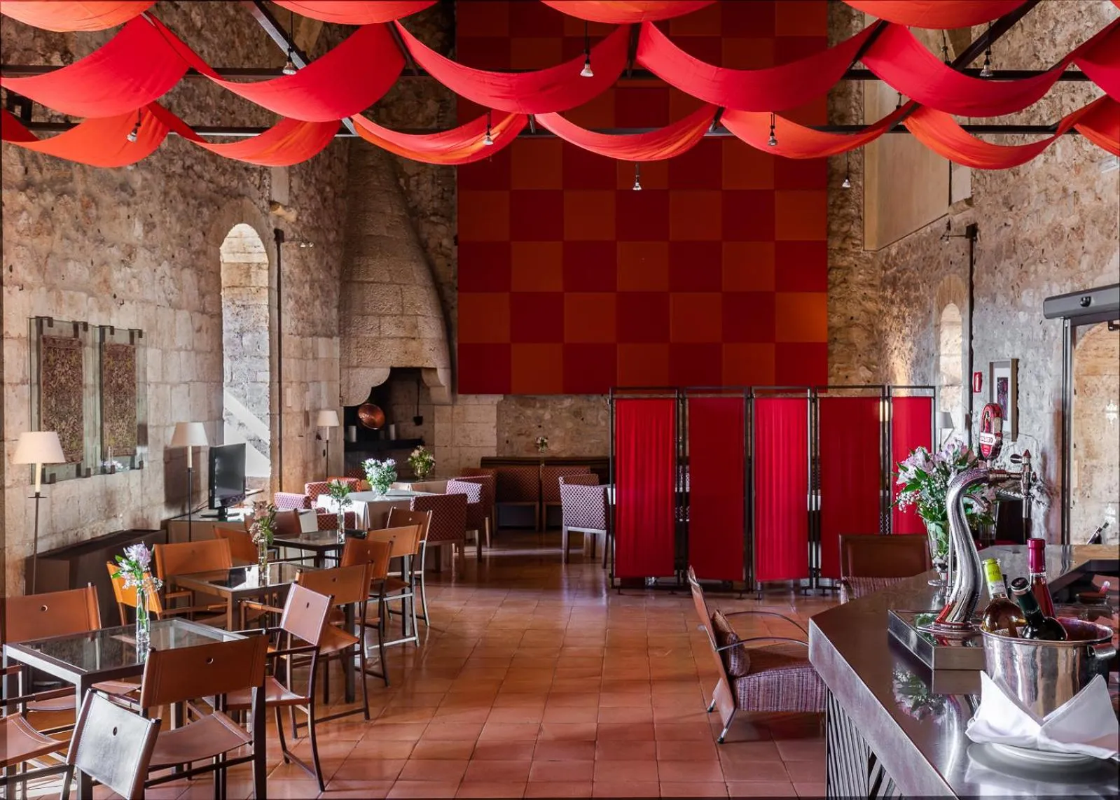 Lounge or bar in Parador de Alarcón
