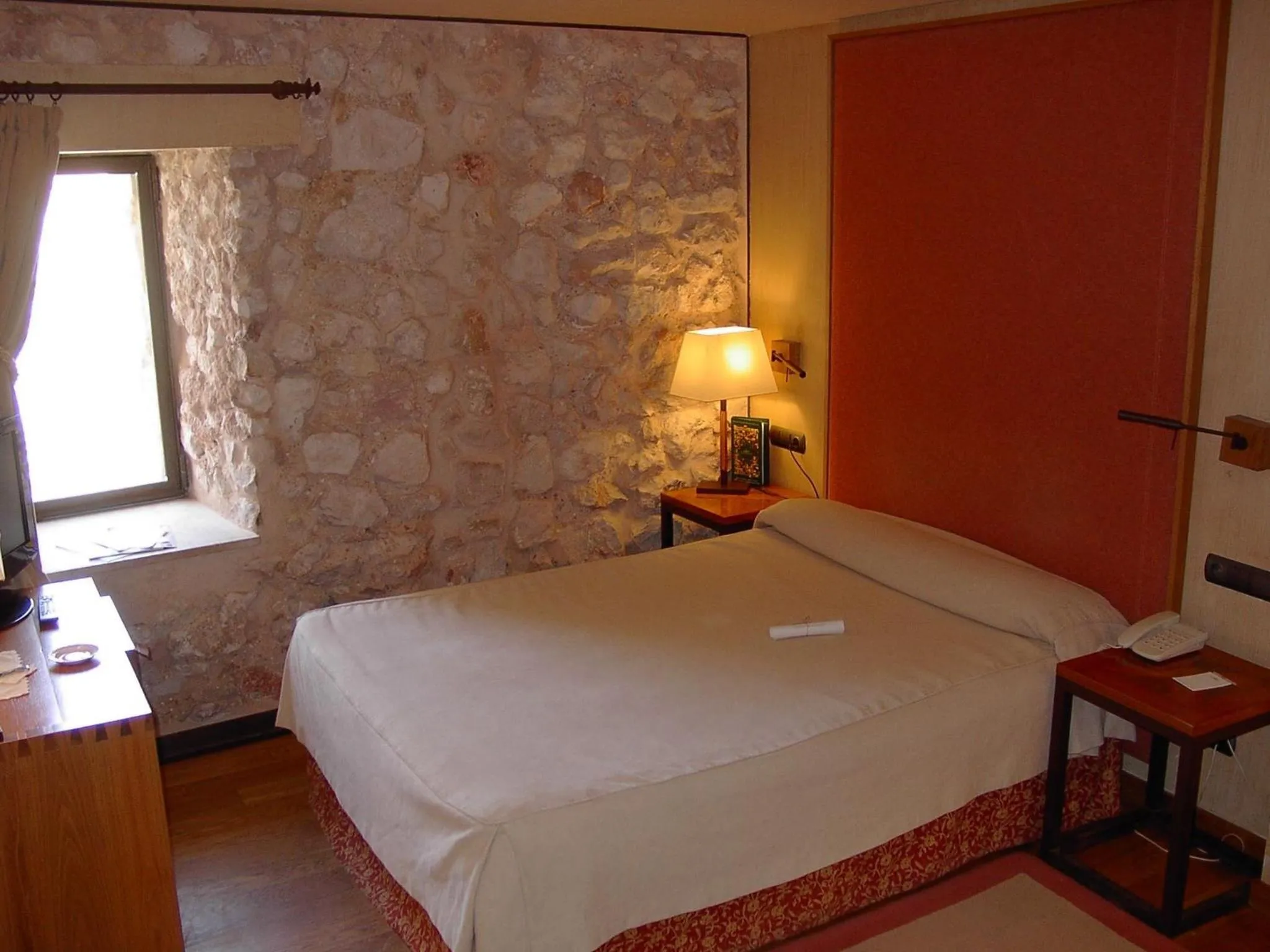 Bed in Parador de Alarcón