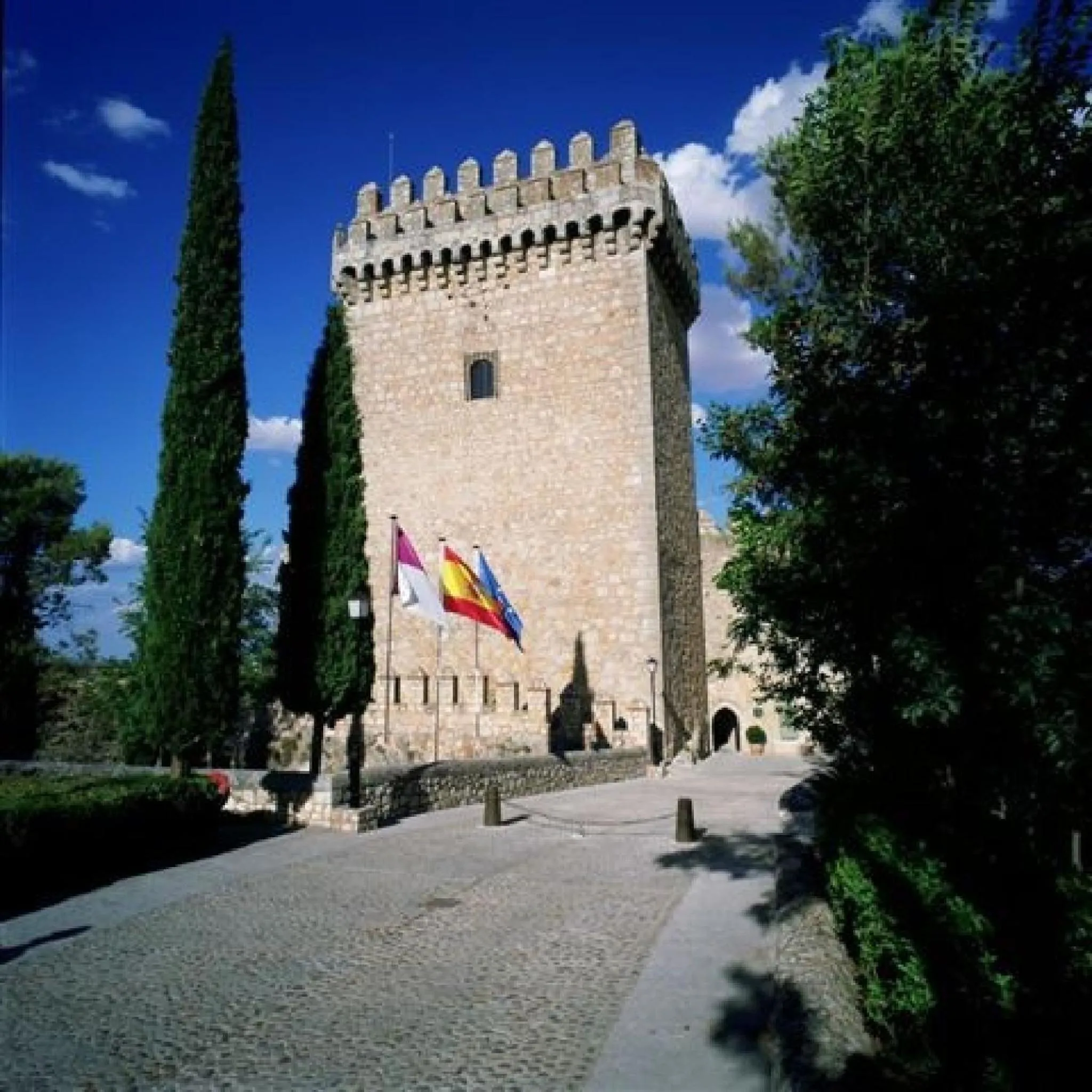 Facade/entrance in Parador de Alarcón