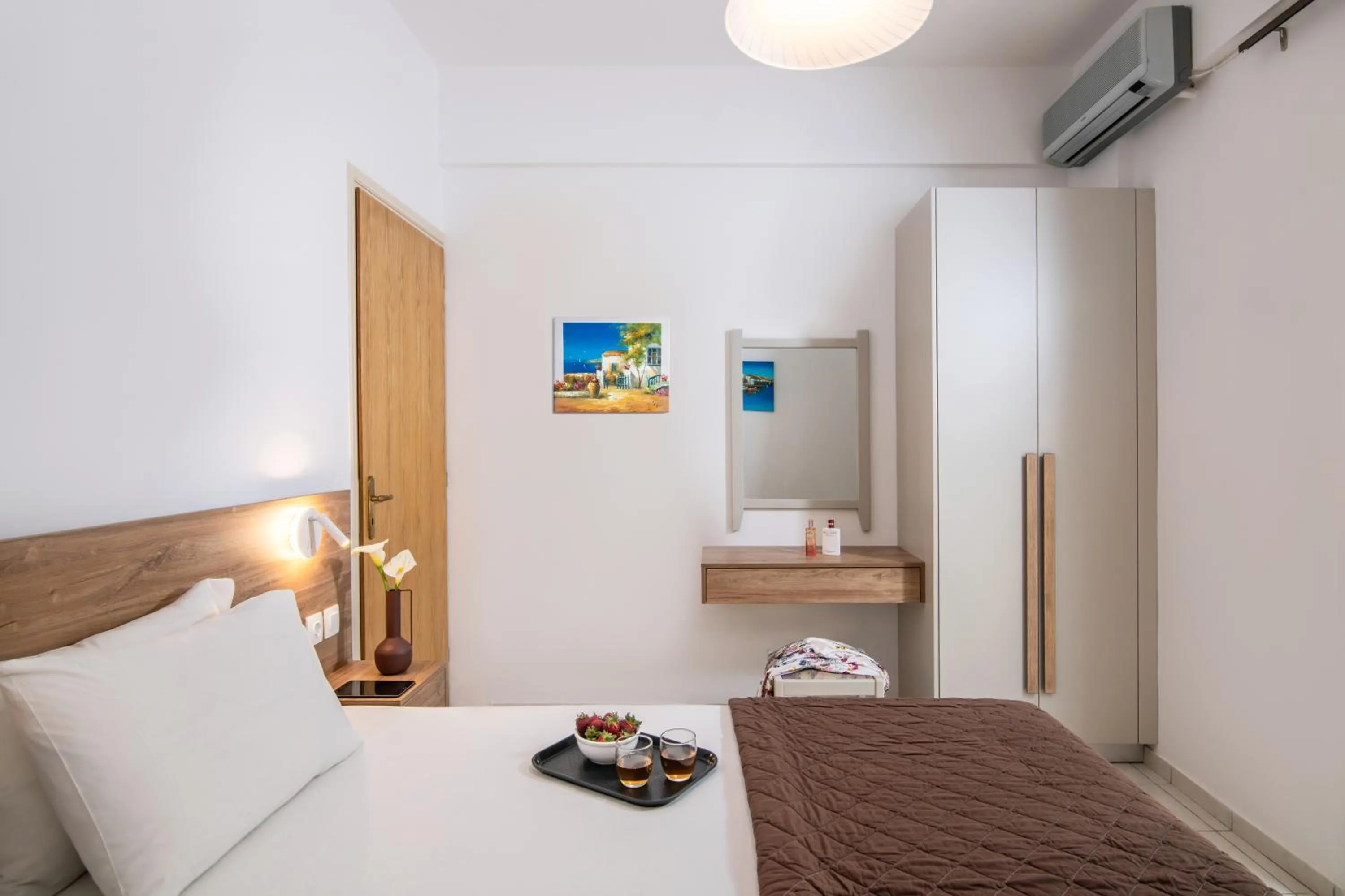 Bed in Belvedere Village