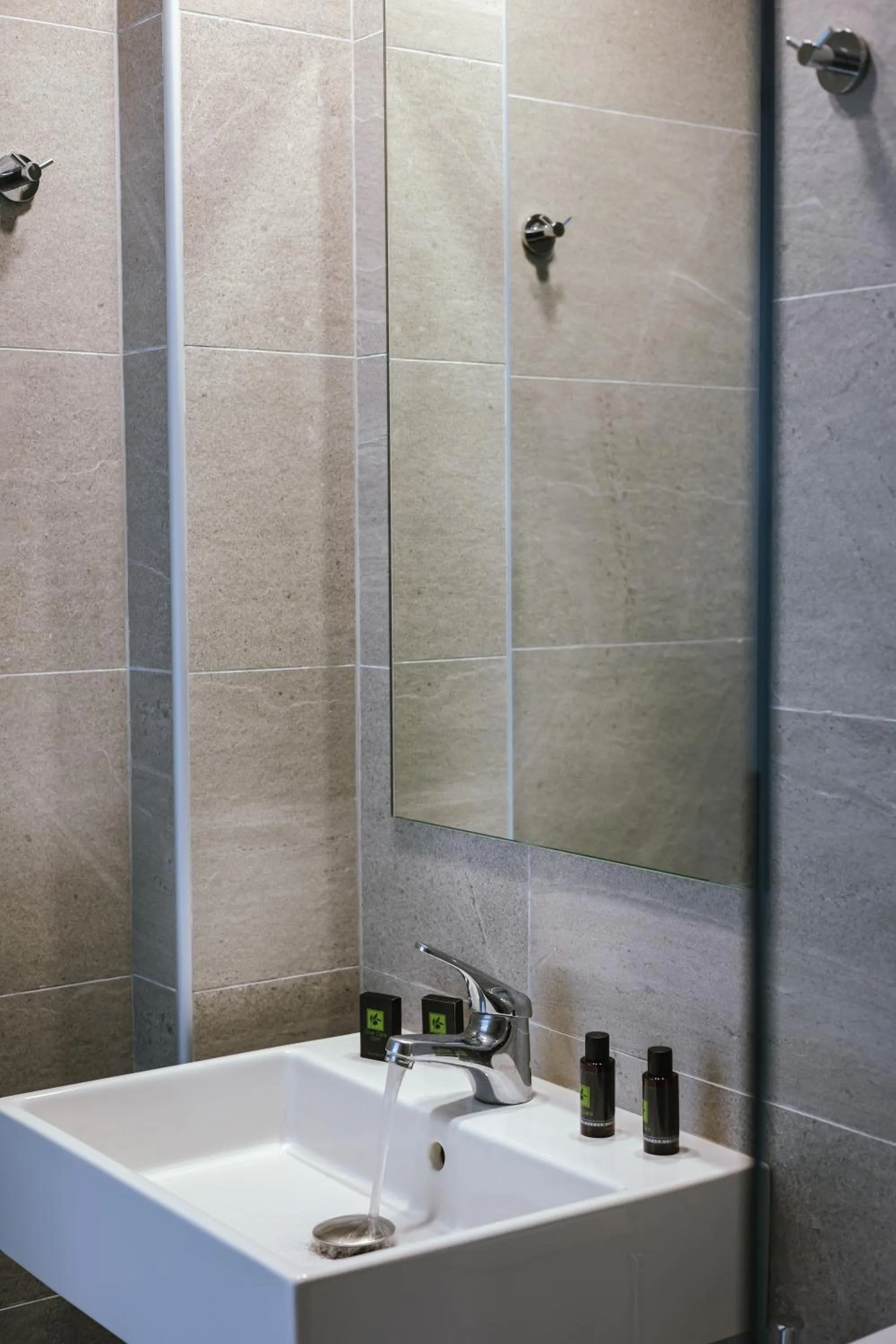 Shower in Belvedere Village