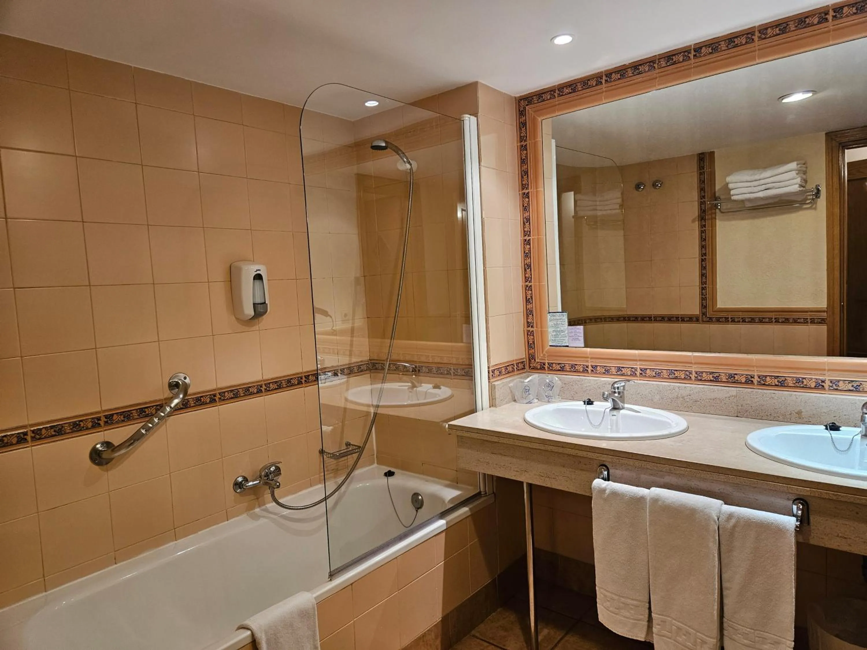 Bathroom in Hotel Telecabina