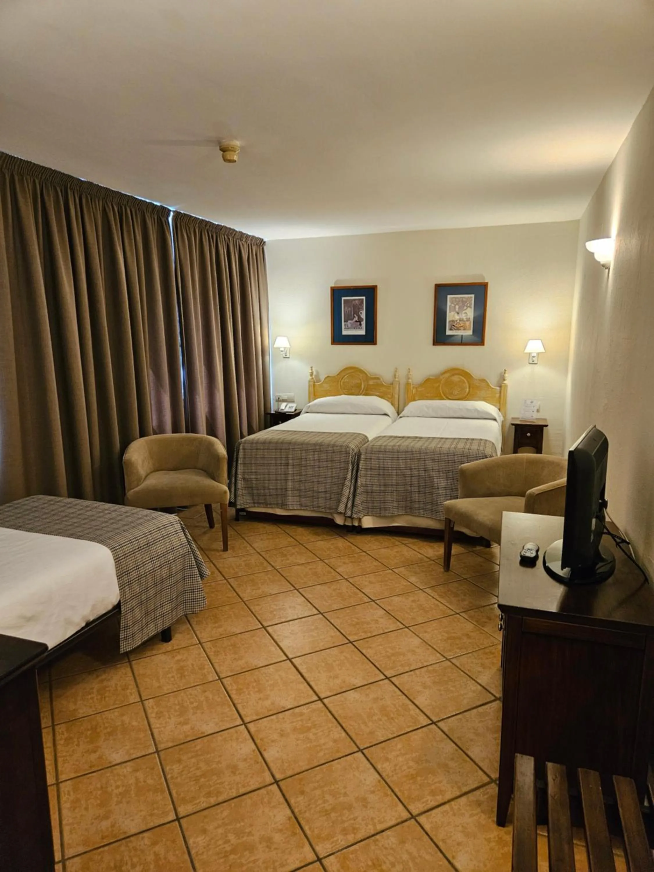 Bedroom in Hotel Telecabina