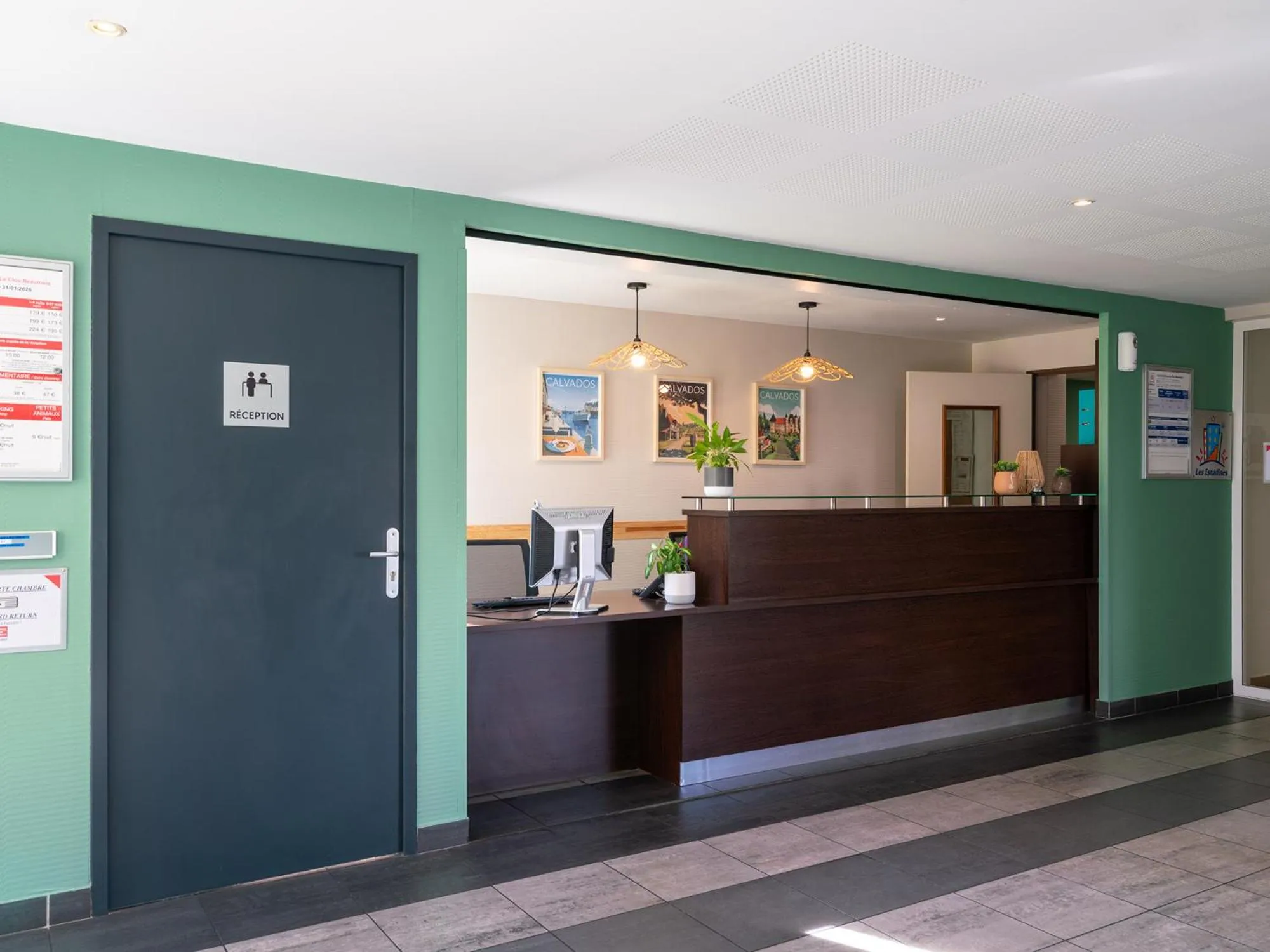 Lobby or reception in Séjours & Affaires Caen Le Clos Beaumois