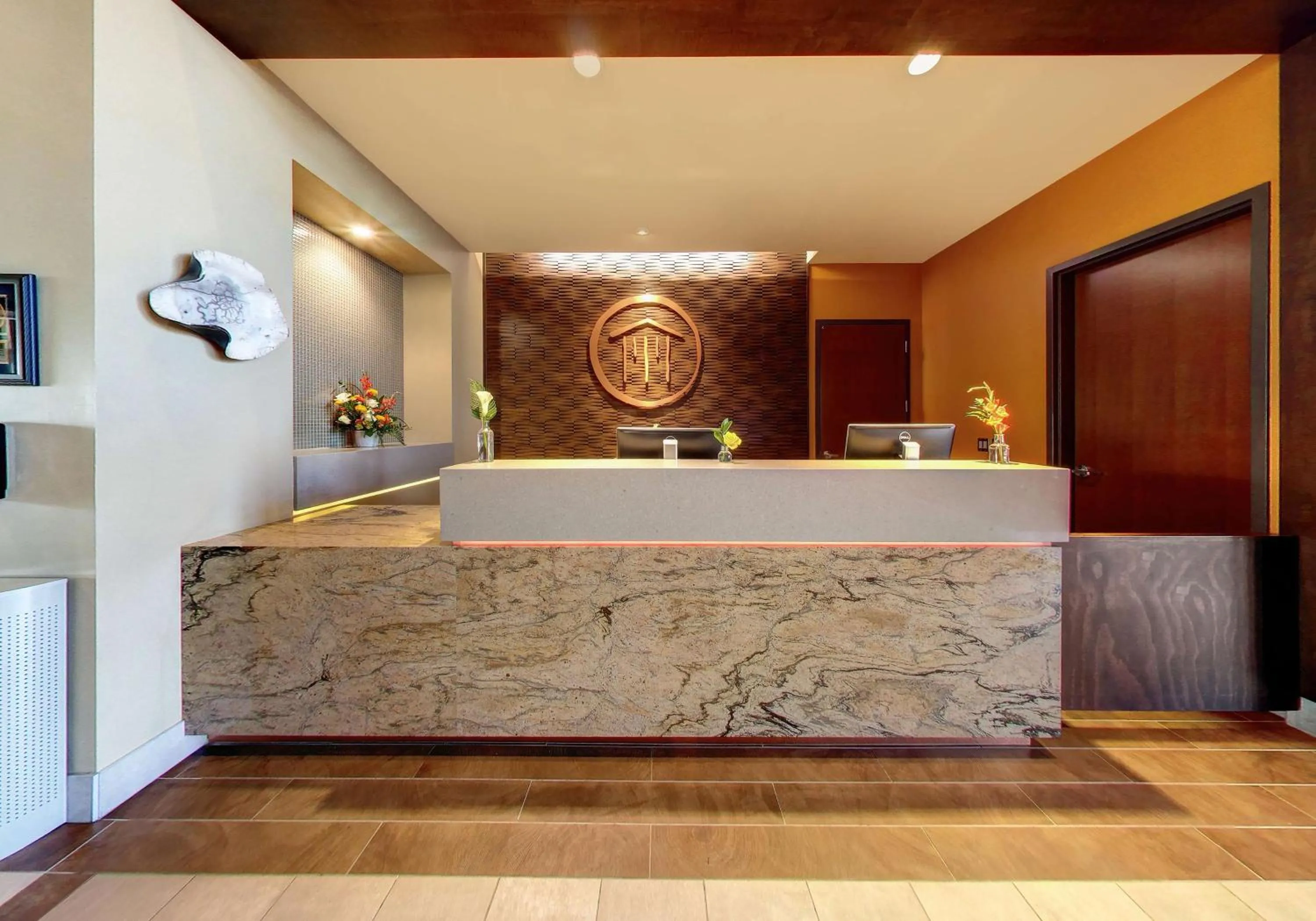 Lobby or reception in Best Western Premier Boulder Falls Inn