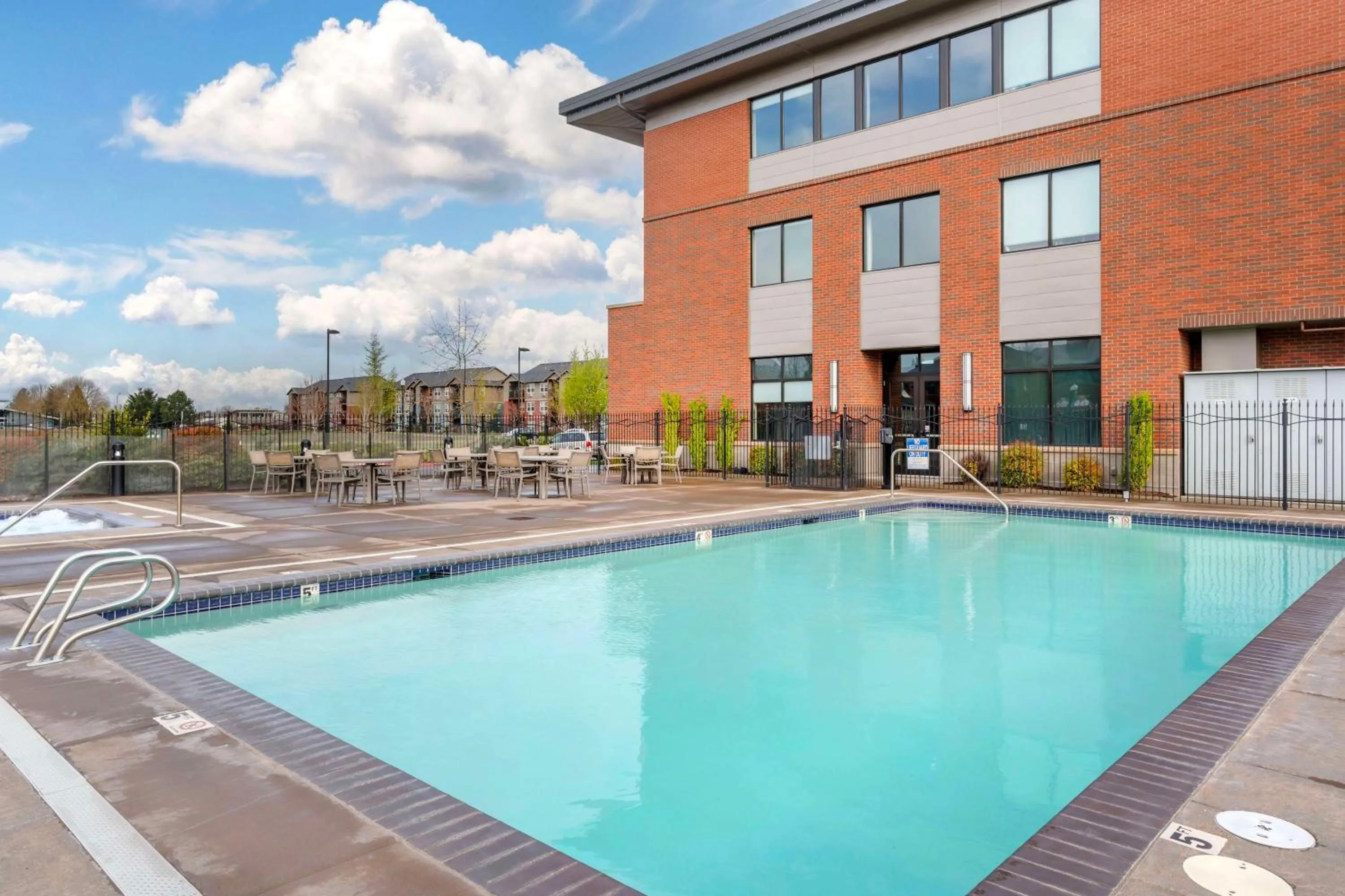 Pool view in Best Western Premier Boulder Falls Inn