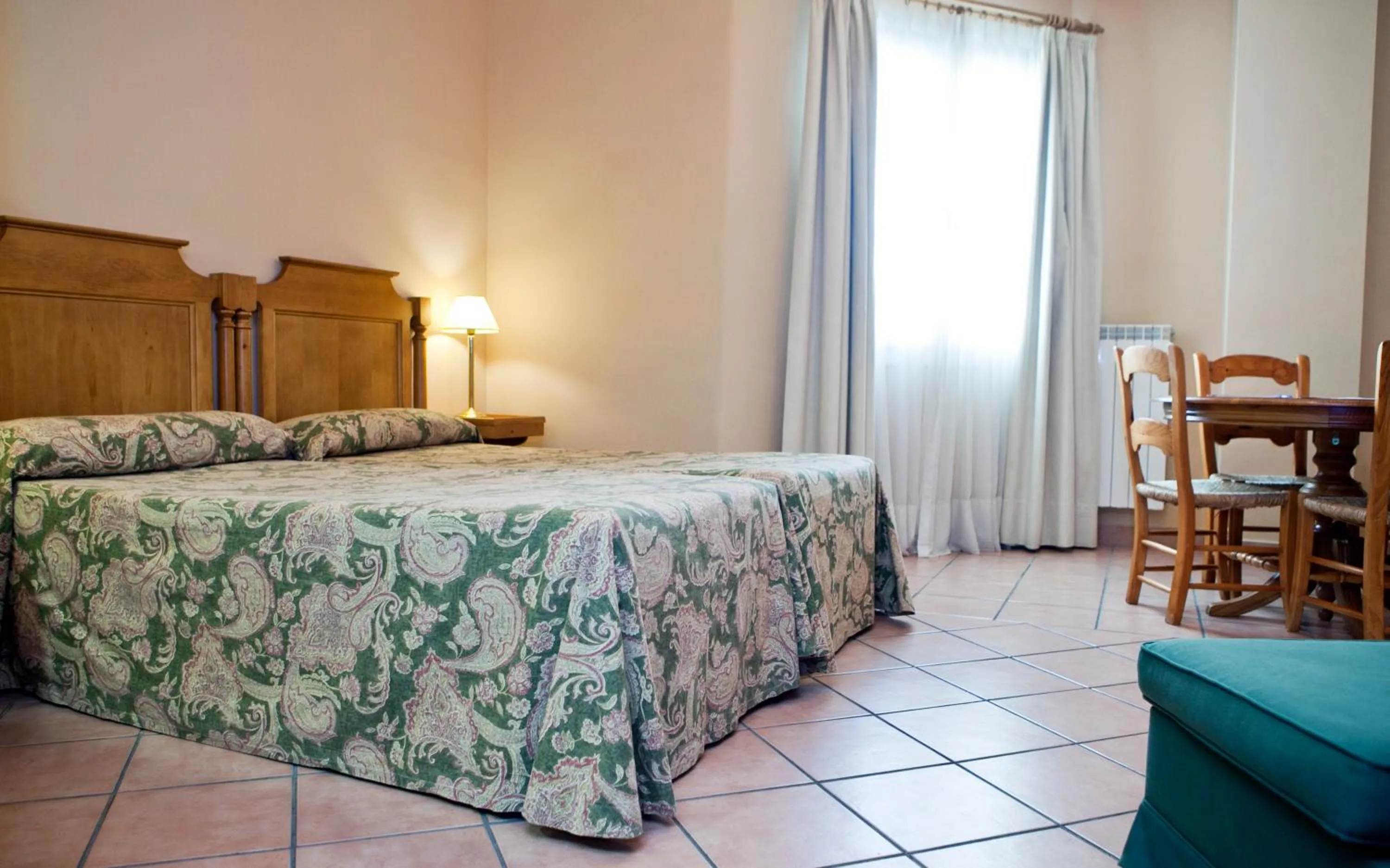 Bedroom, Bed in Hotel Apartamentos Trevenque