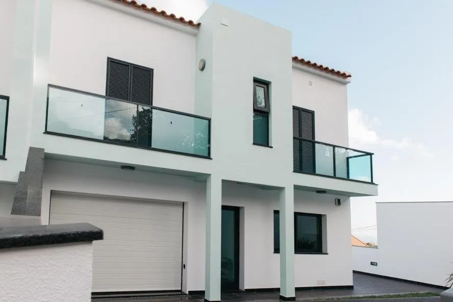 Facade/entrance in Vilas Mediterrâneo