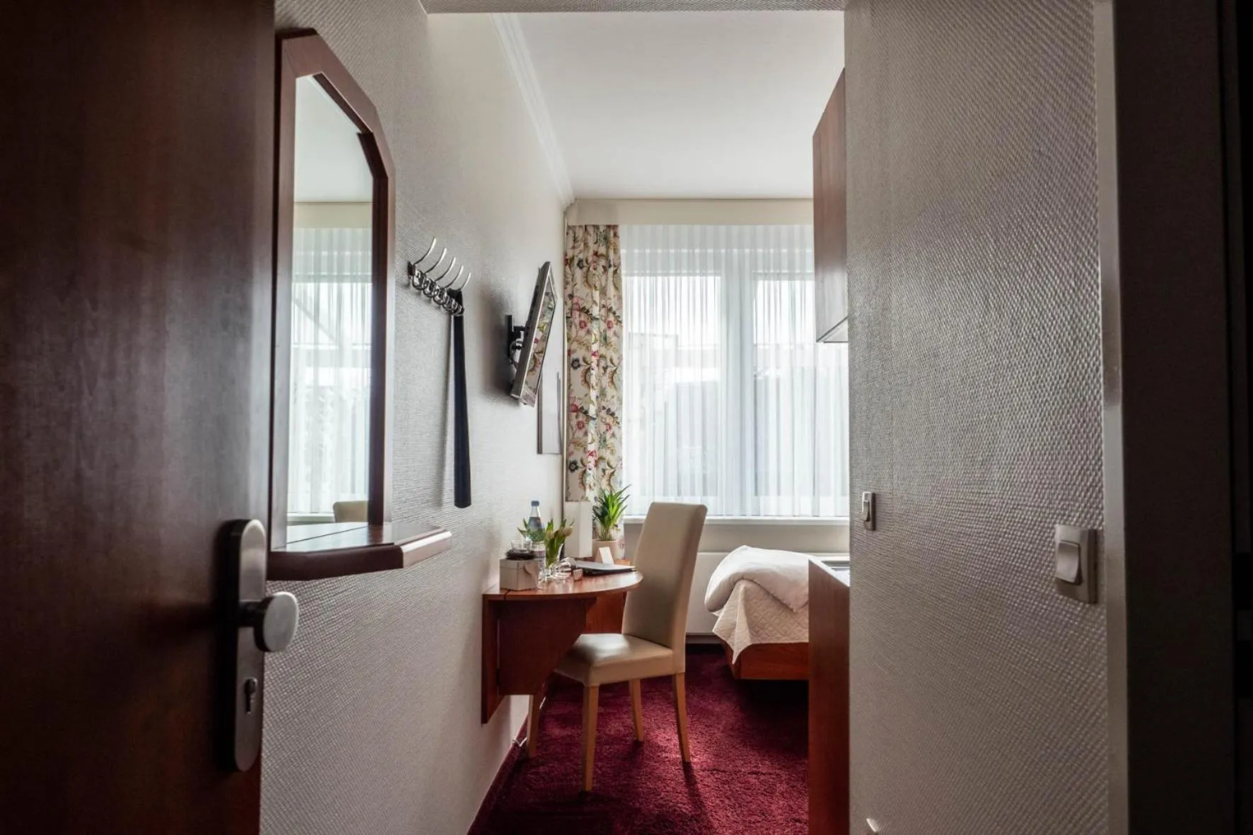 Photo of the whole room, Bed in Garni Hotel & Appartements Nordstrand