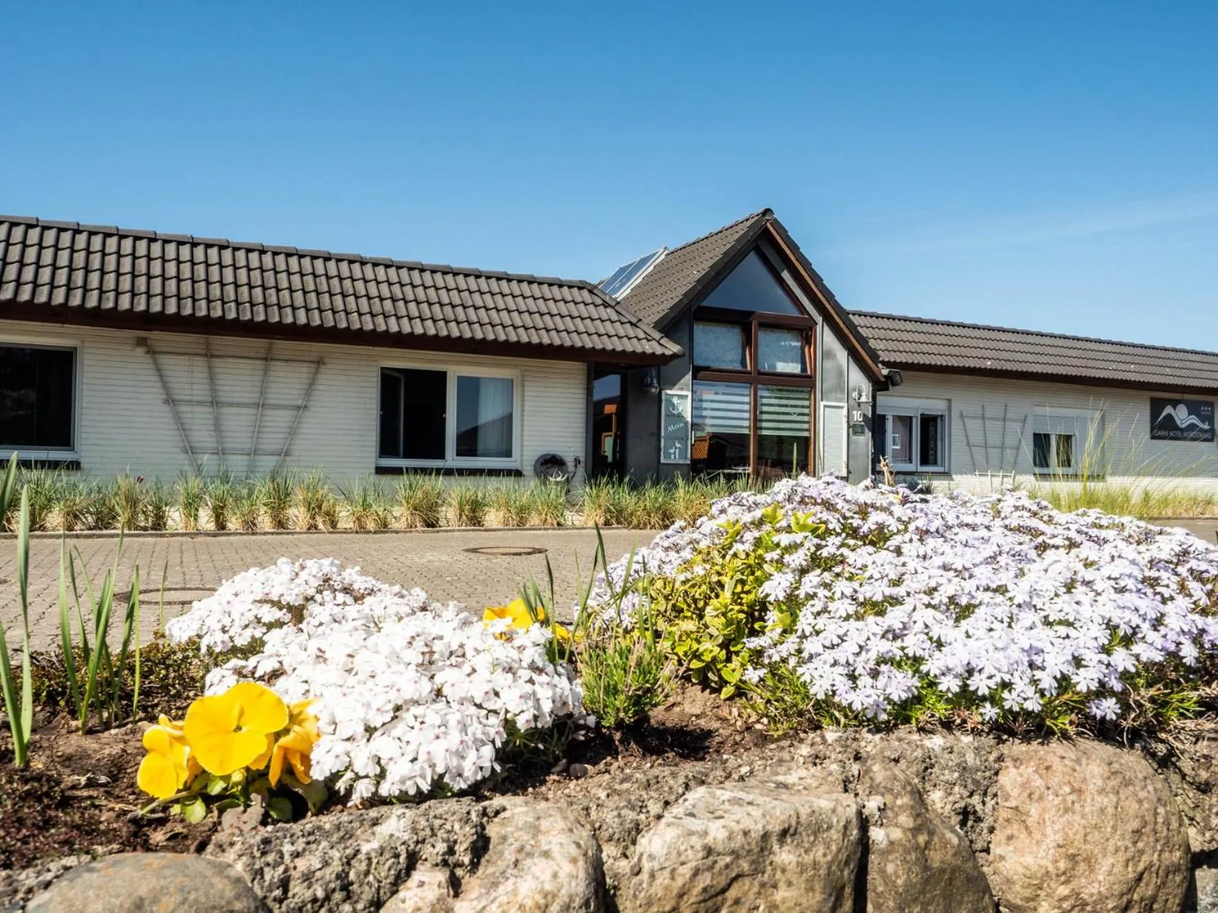 Property building in Garni Hotel & Appartements Nordstrand