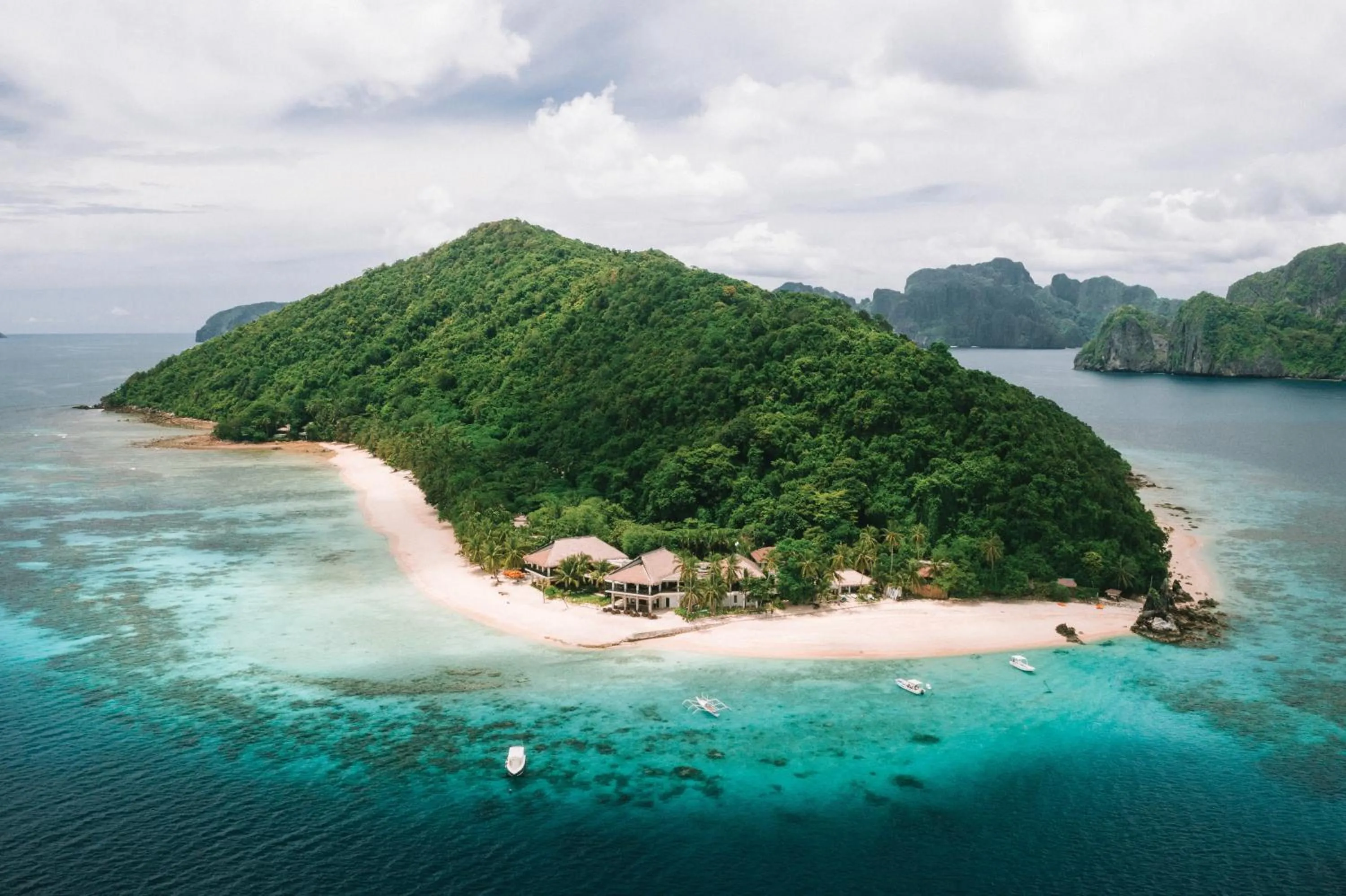 Facade/entrance in El Nido Resorts Pangulasian Island