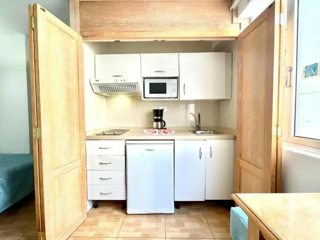 Studio ( 2 Adults) in Apartamentos Park Plaza Studio ( 2 Adults) in Apartamentos Park Plaza