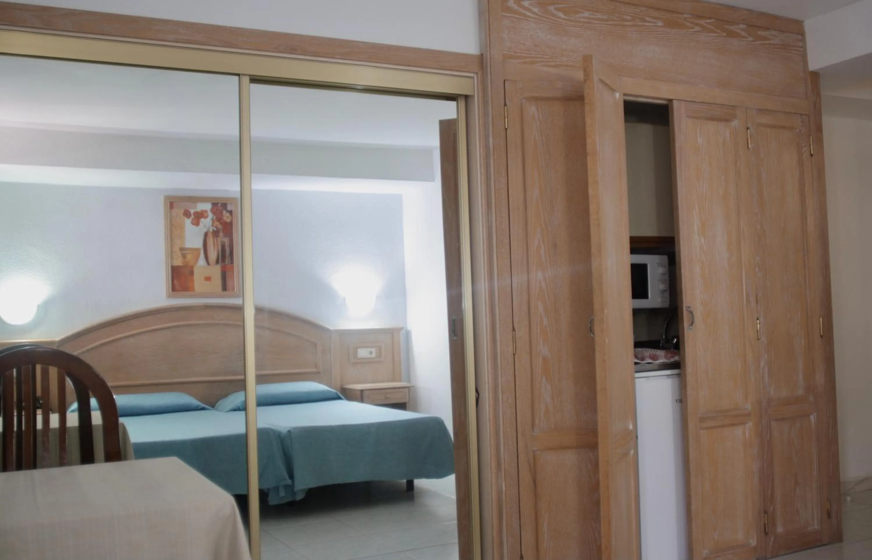 kitchen, Bed in Apartamentos Park Plaza