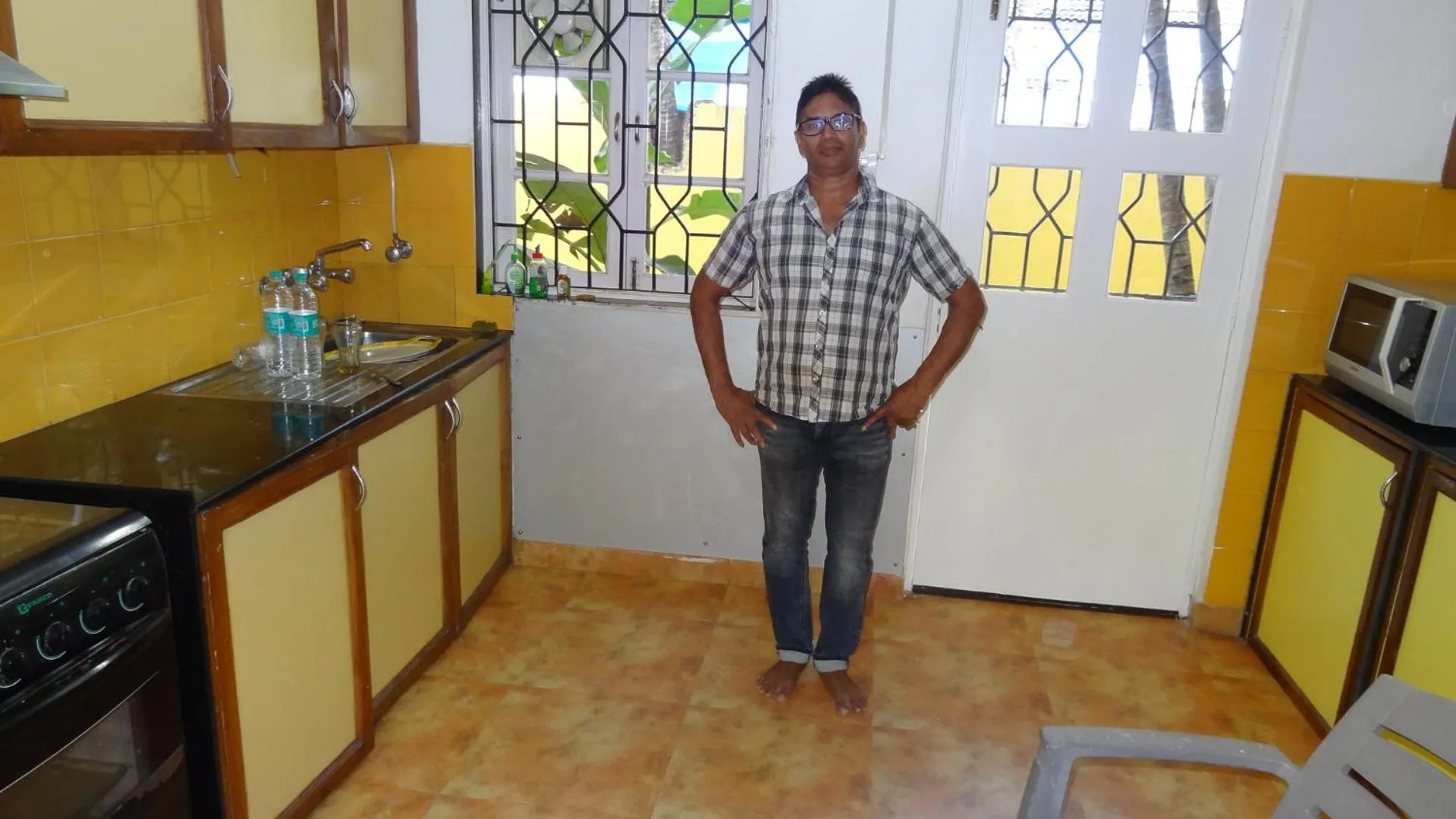 Kitchen or kitchenette in Boutique Villa, beach 10min, cook on request