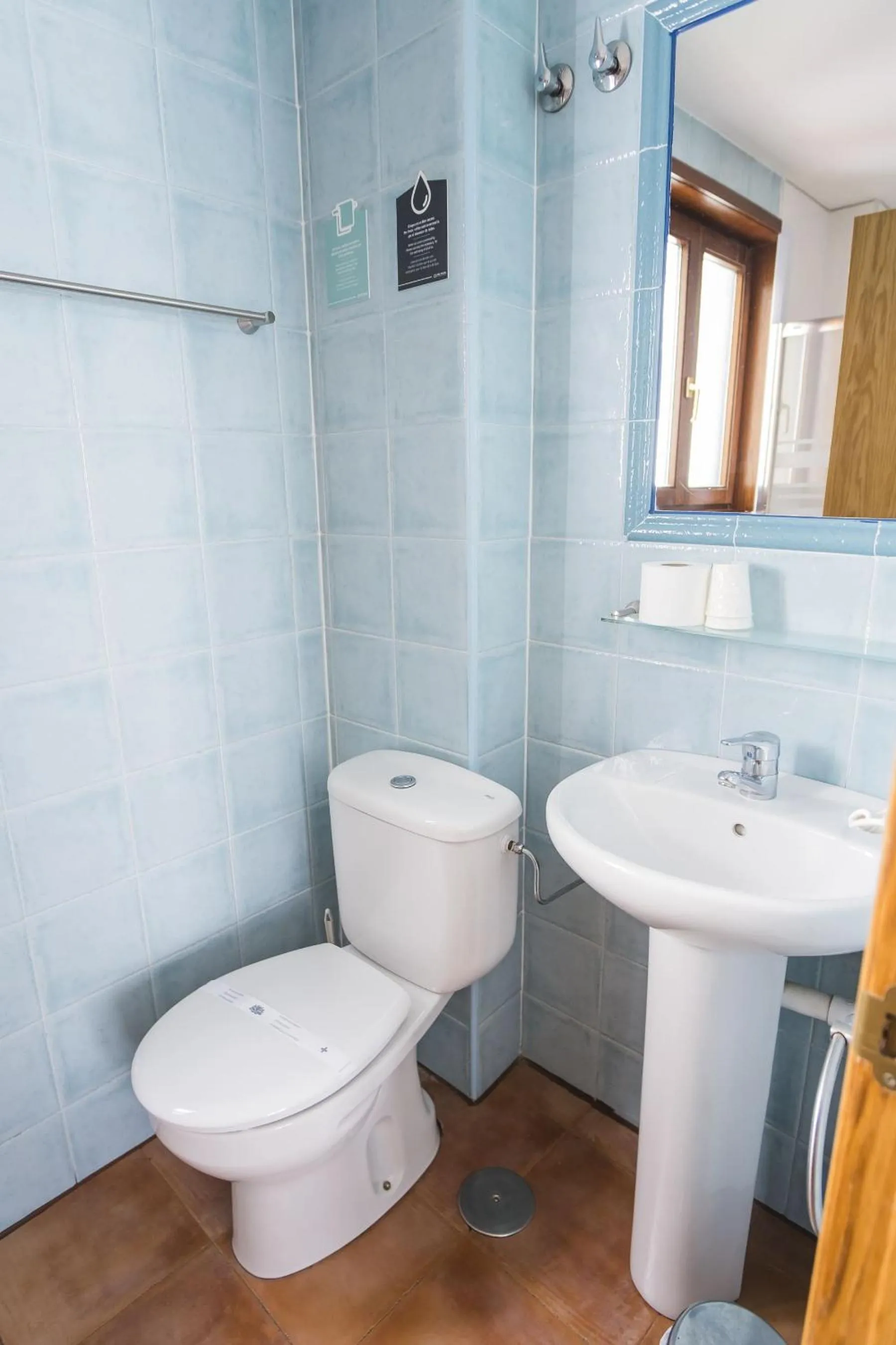 Bathroom in Hotel Alda Algalia