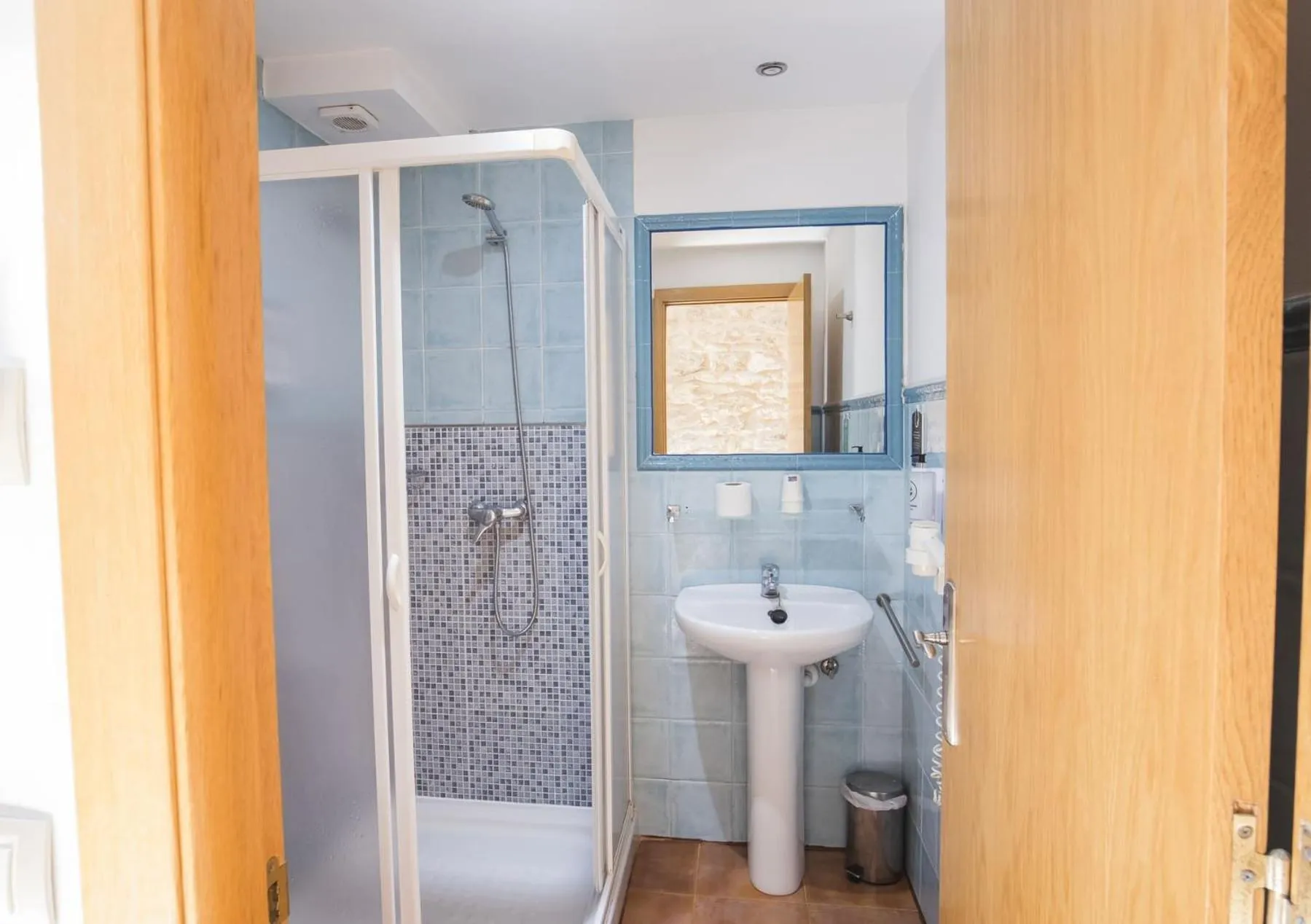 Shower in Hotel Alda Algalia