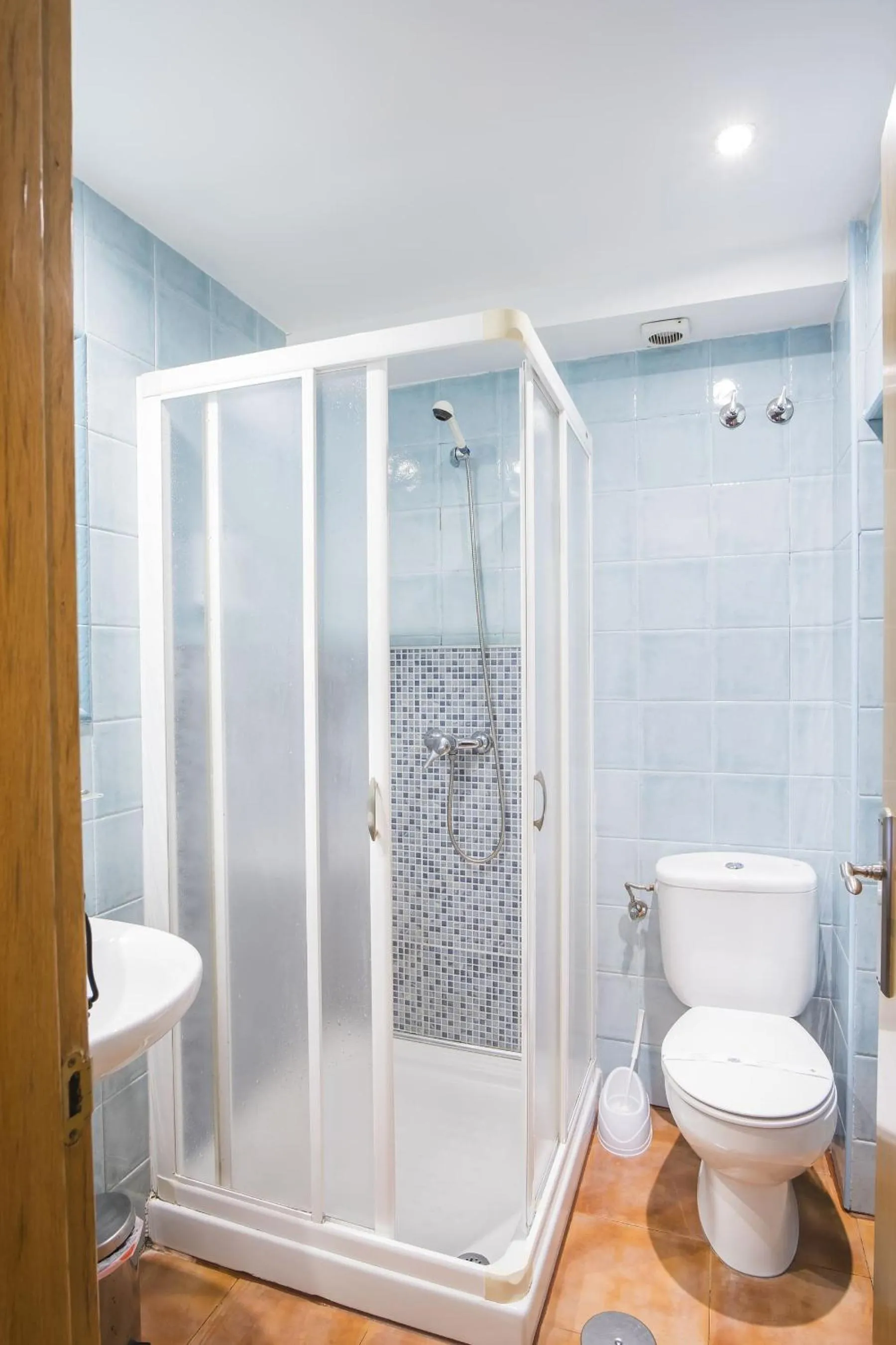 Shower in Hotel Alda Algalia