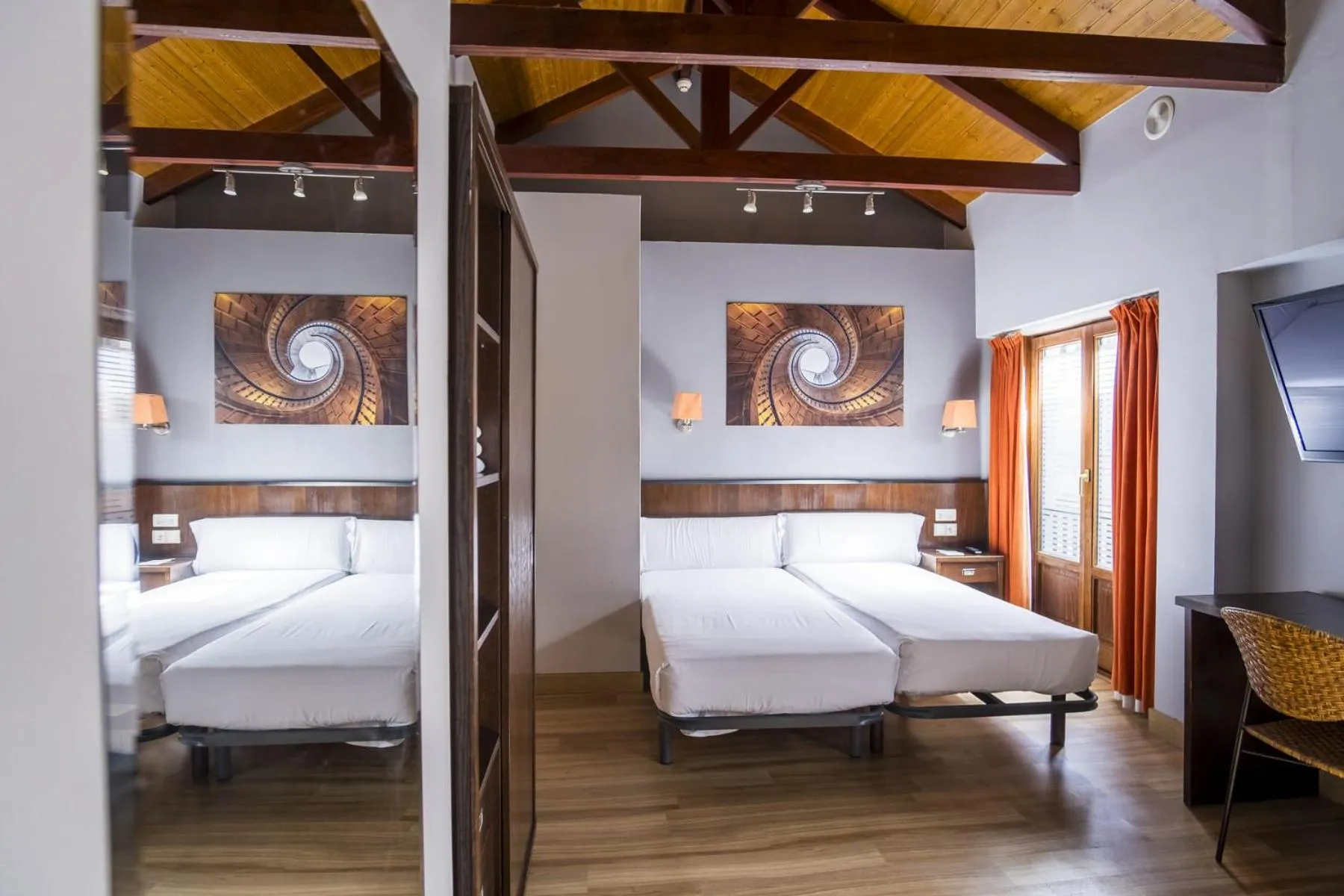 Bed in Hotel Alda Algalia