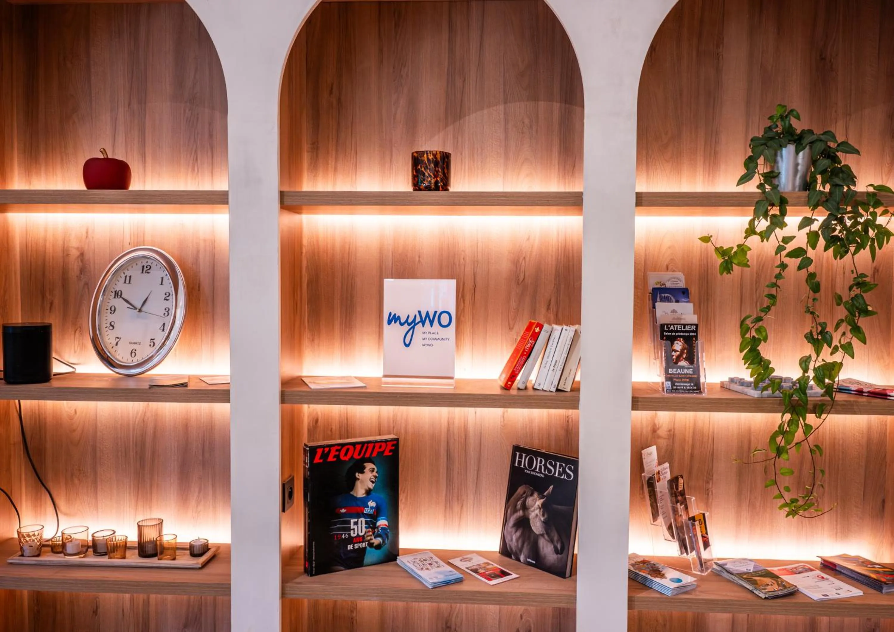 Lobby or reception in Best Western Plus Au Grand Saint Jean