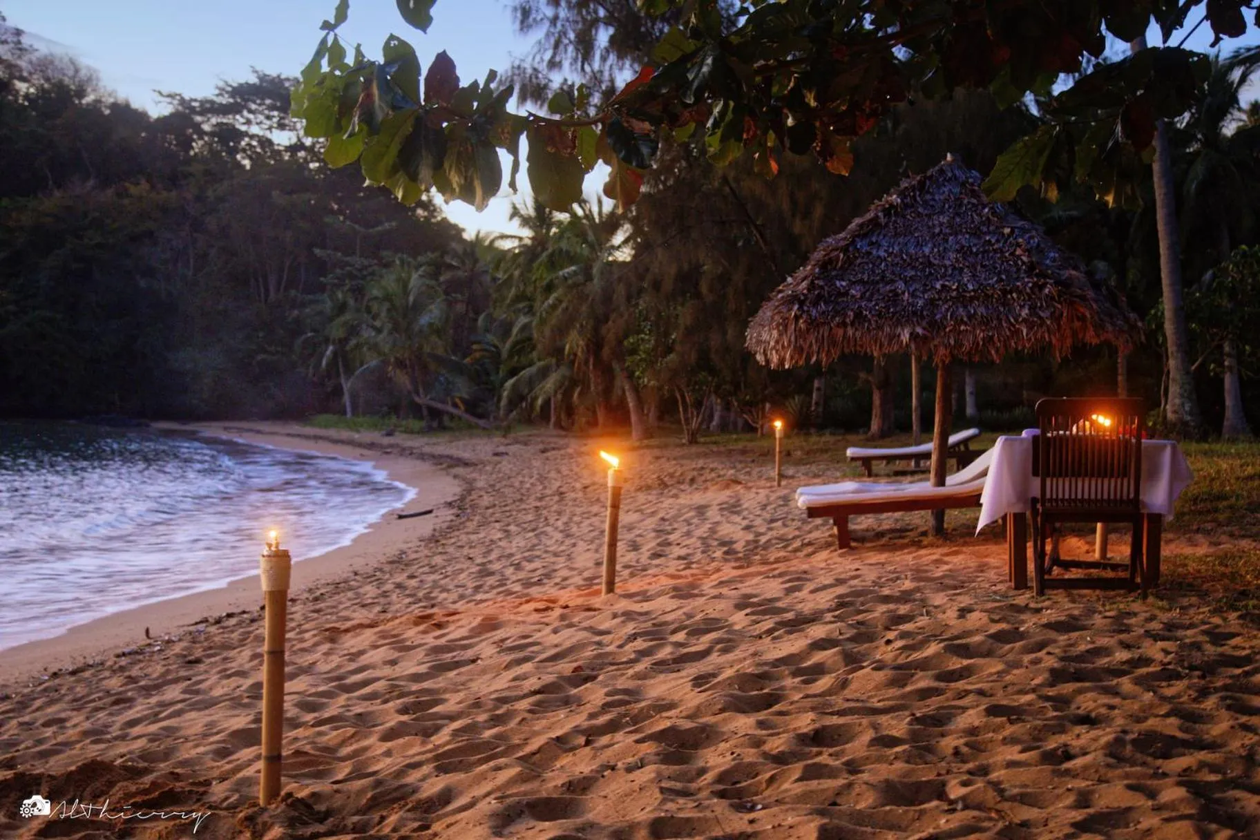 Night in Hotel Océan Beach Sakatia