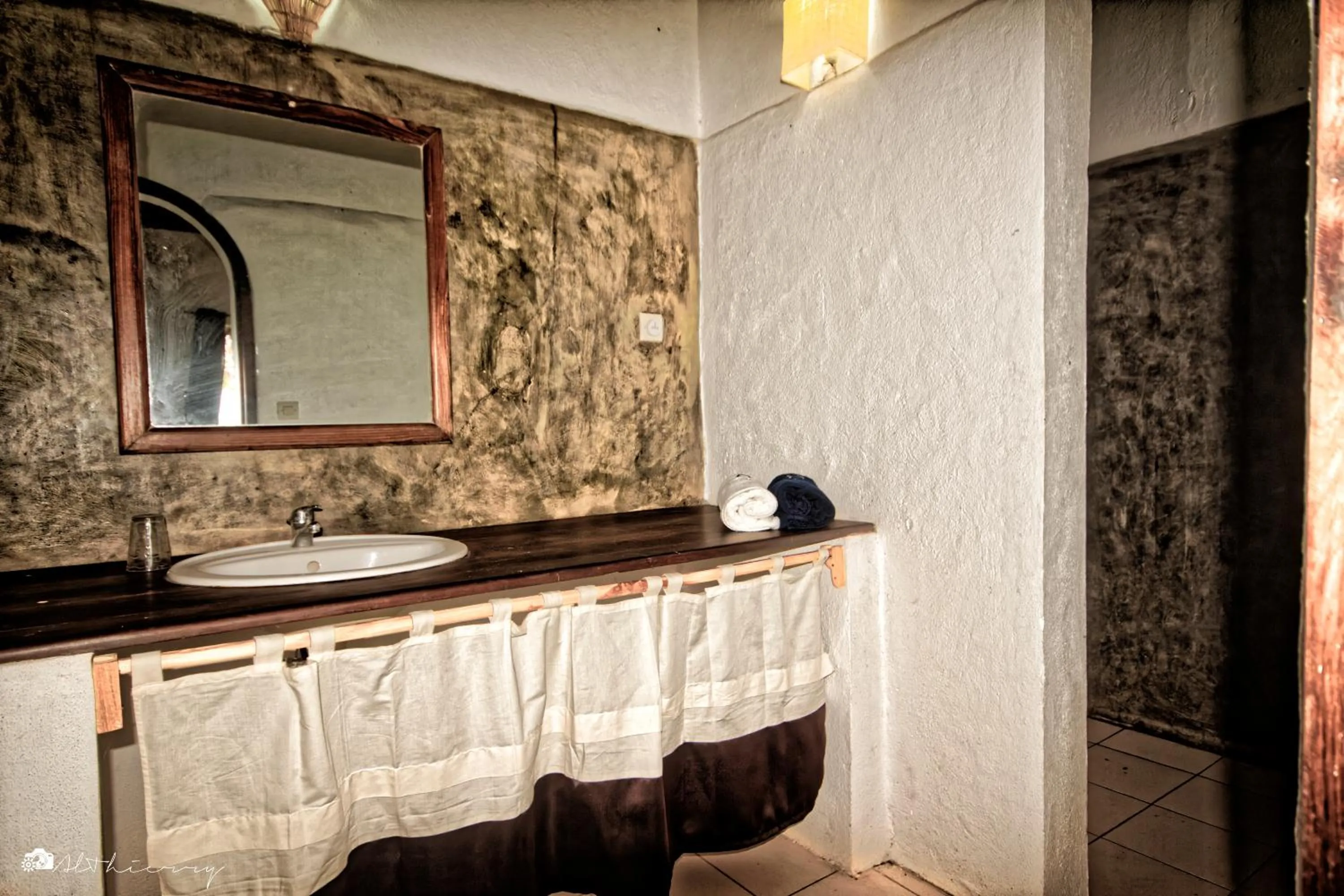 Bathroom in Hotel Océan Beach Sakatia