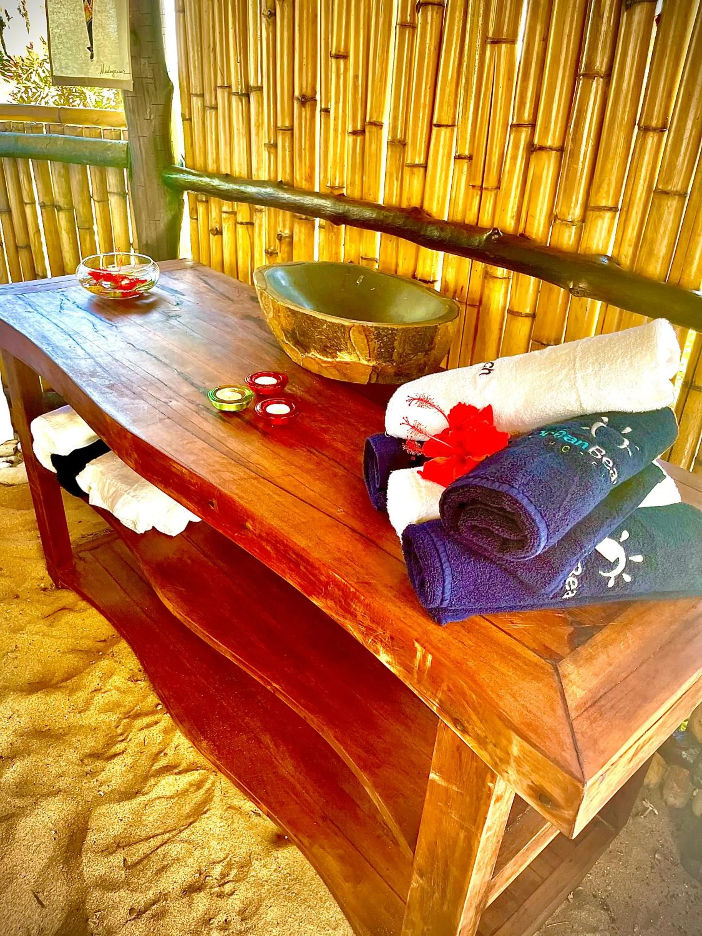 Massage in Hotel Océan Beach Sakatia