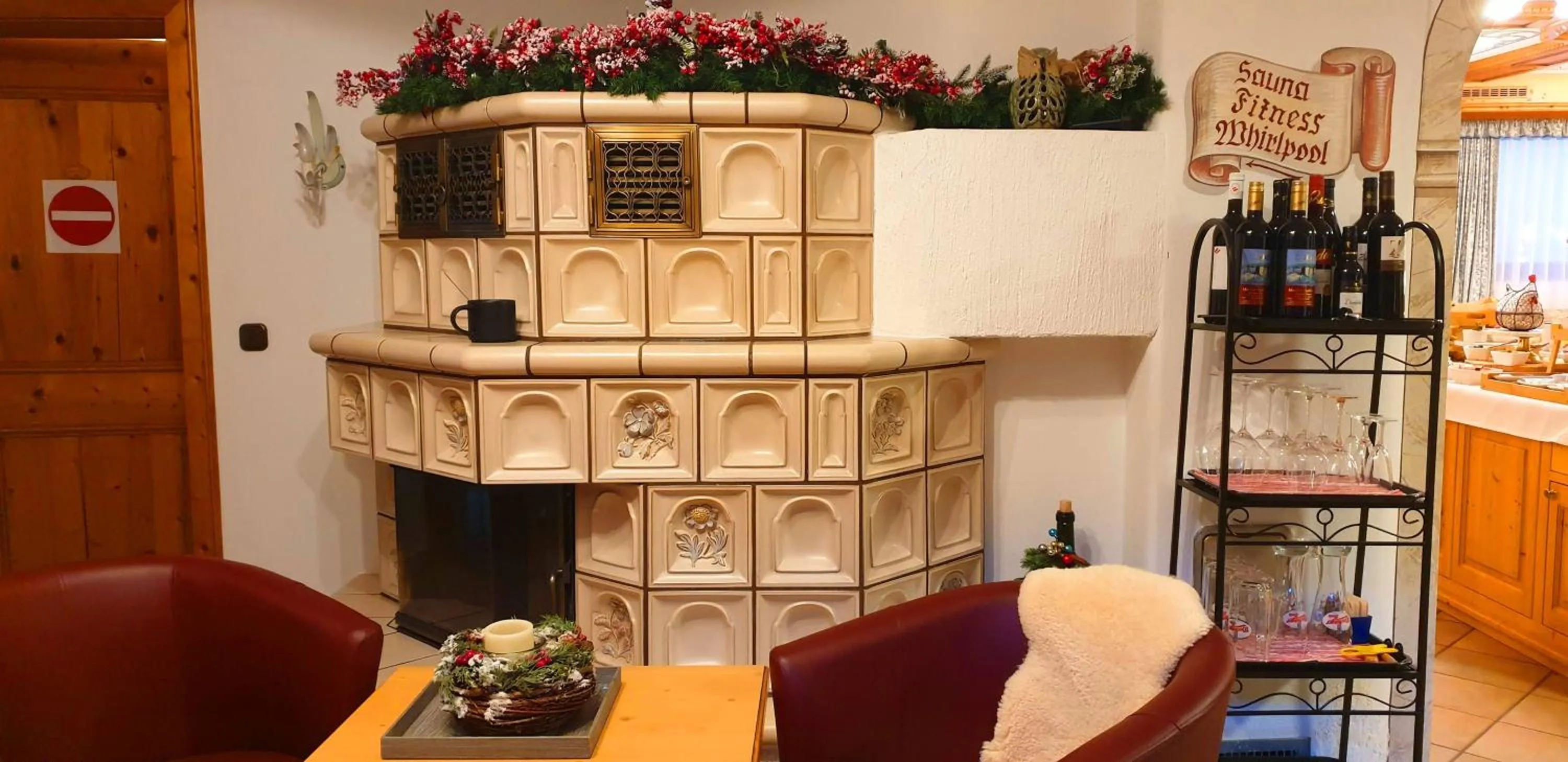 fireplace in Alpenotel Rosenhof Ruhpolding, Wellness, Chiemgau Karte, Travelingo Bonus Programm