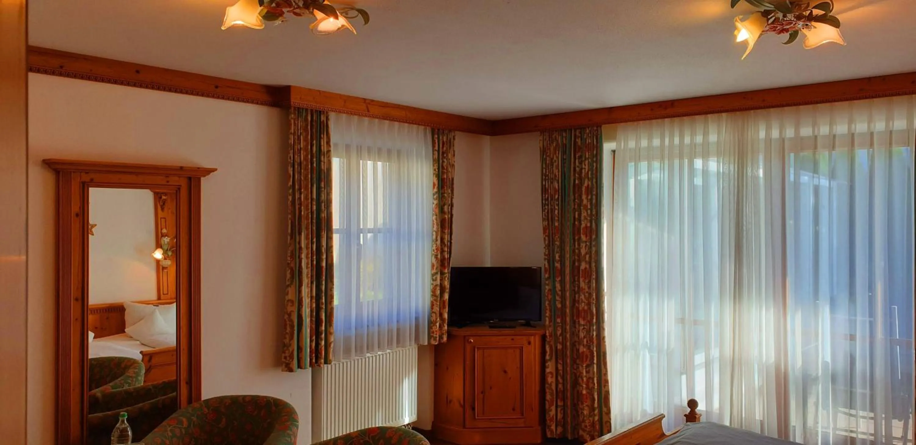 Living room in Alpenotel Rosenhof Ruhpolding, Wellness, Chiemgau Karte, Travelingo Bonus Programm