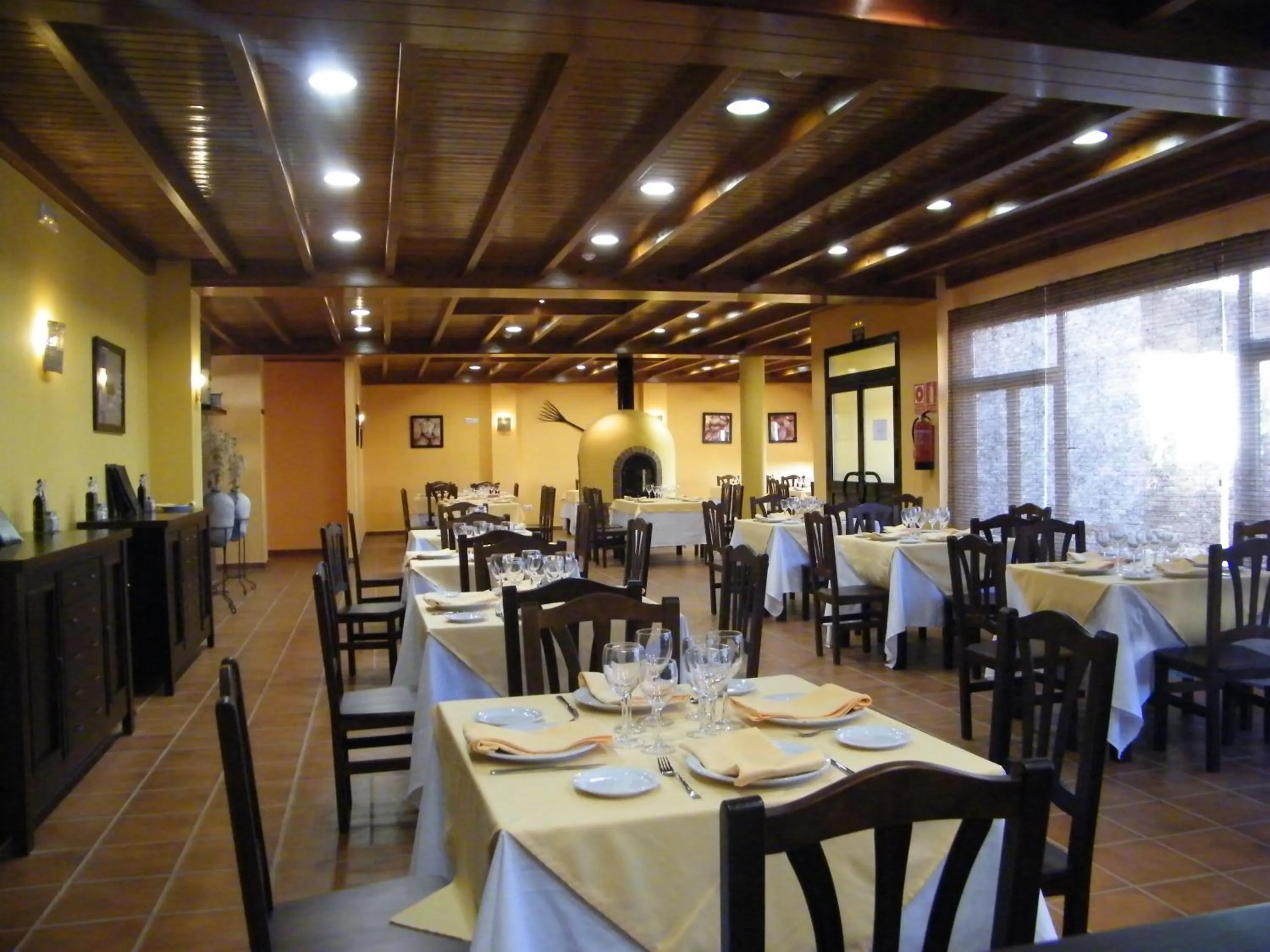 Restaurant/places to eat in Hotel Sierra Luz