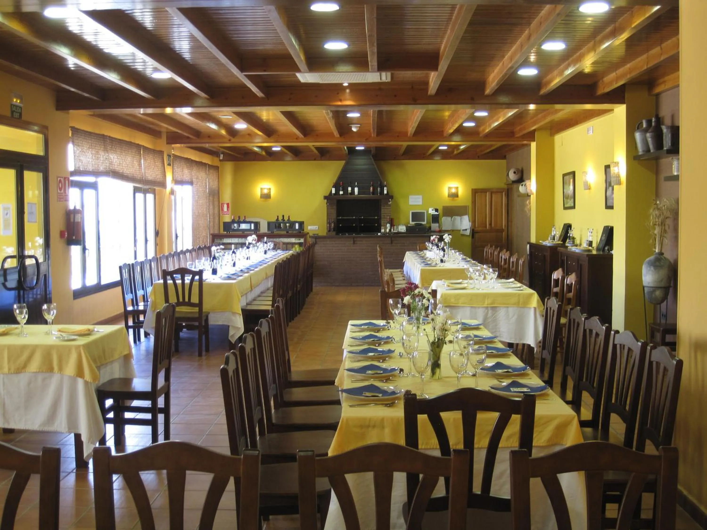 Restaurant/places to eat in Hotel Sierra Luz