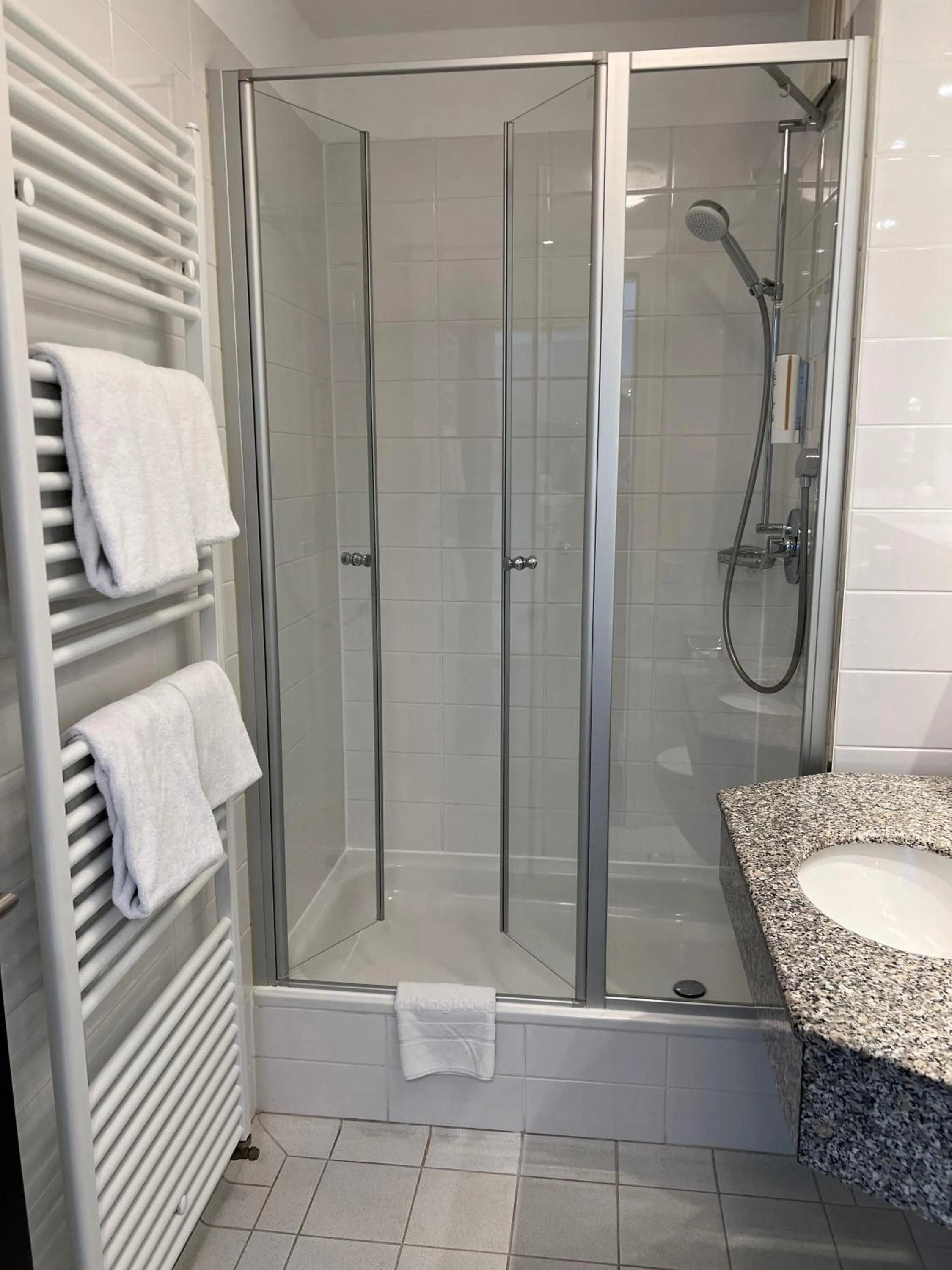 Bathroom in Hotel König Ludwig II