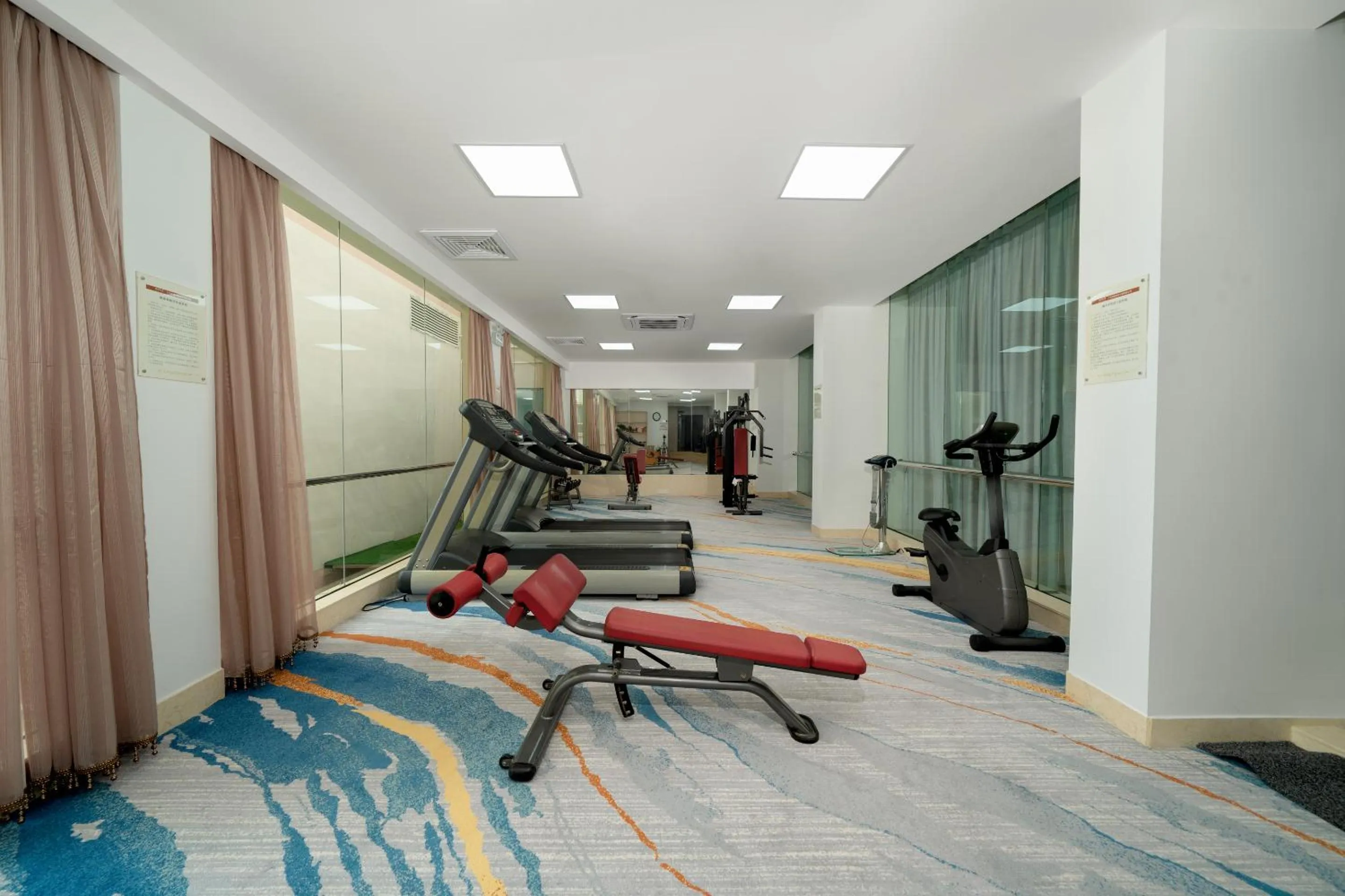 Fitness centre/facilities in Yanling Hotel