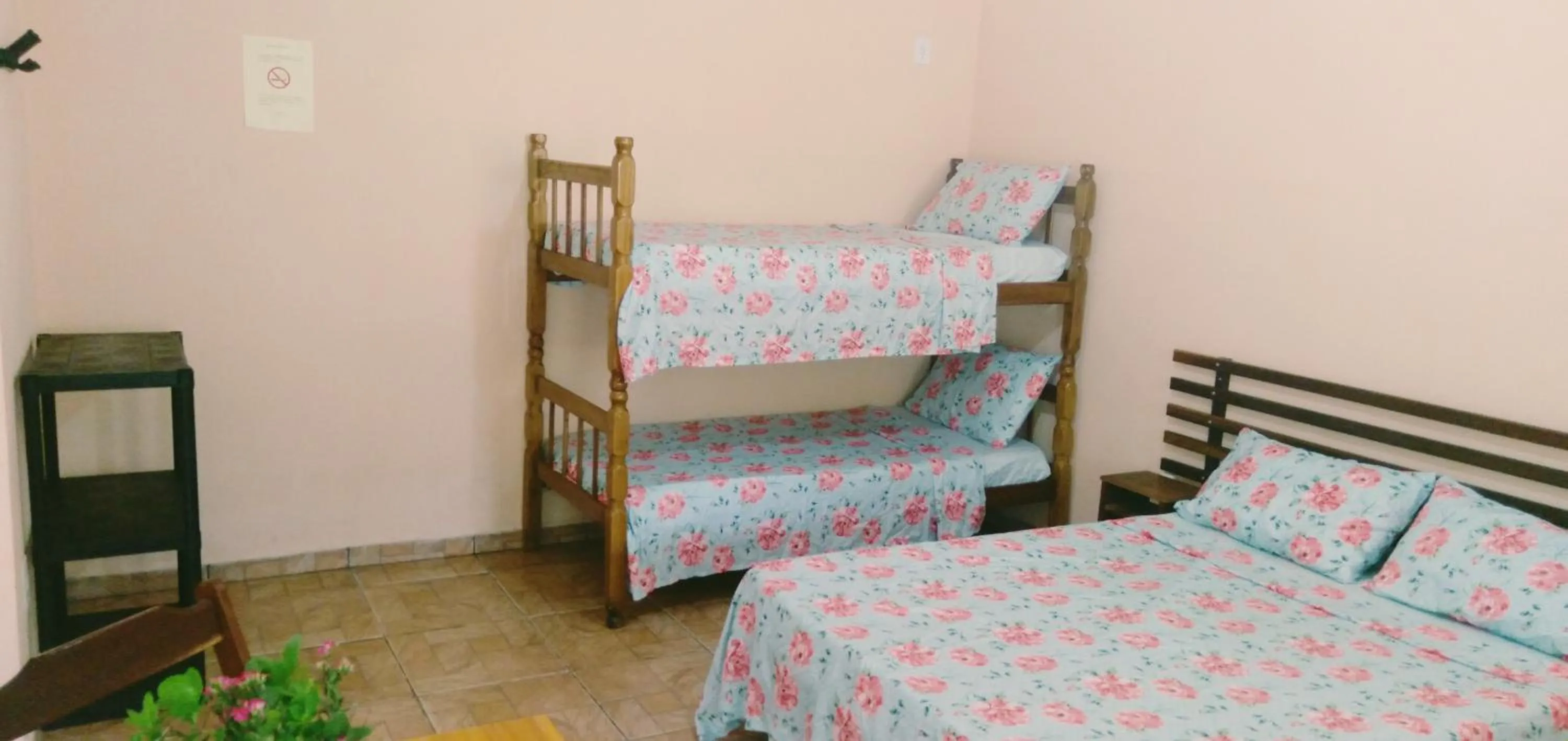 Bedroom, Bed in Locação p final de semana Mourada Térrea