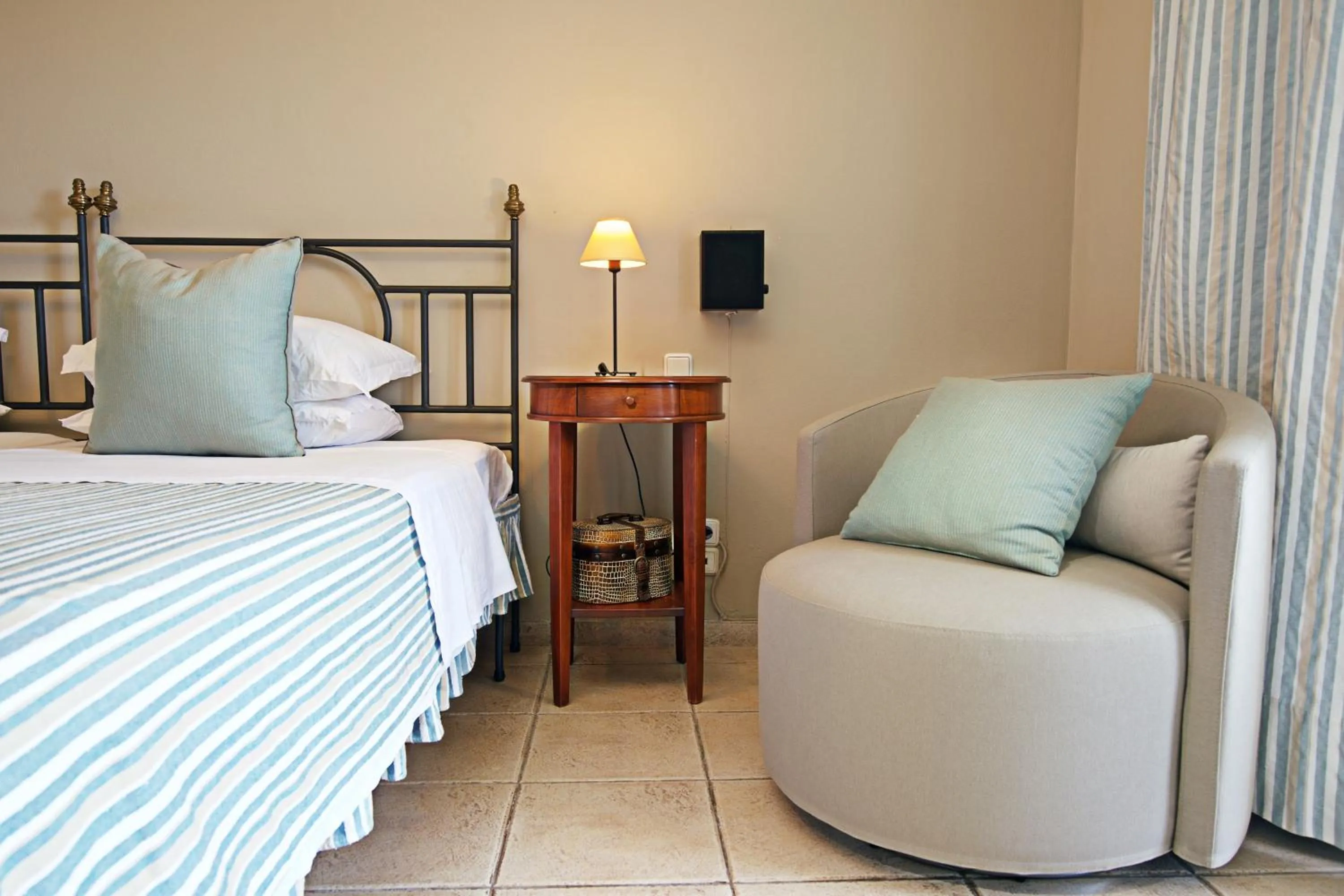 Decorative detail, Bed in Agnantia Bed & Breakfast