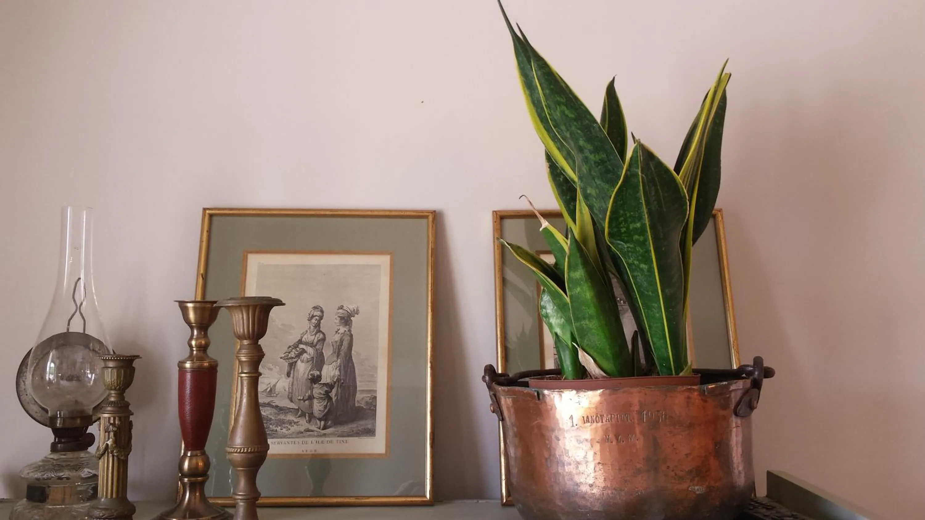 Decorative detail in Agnantia Bed & Breakfast