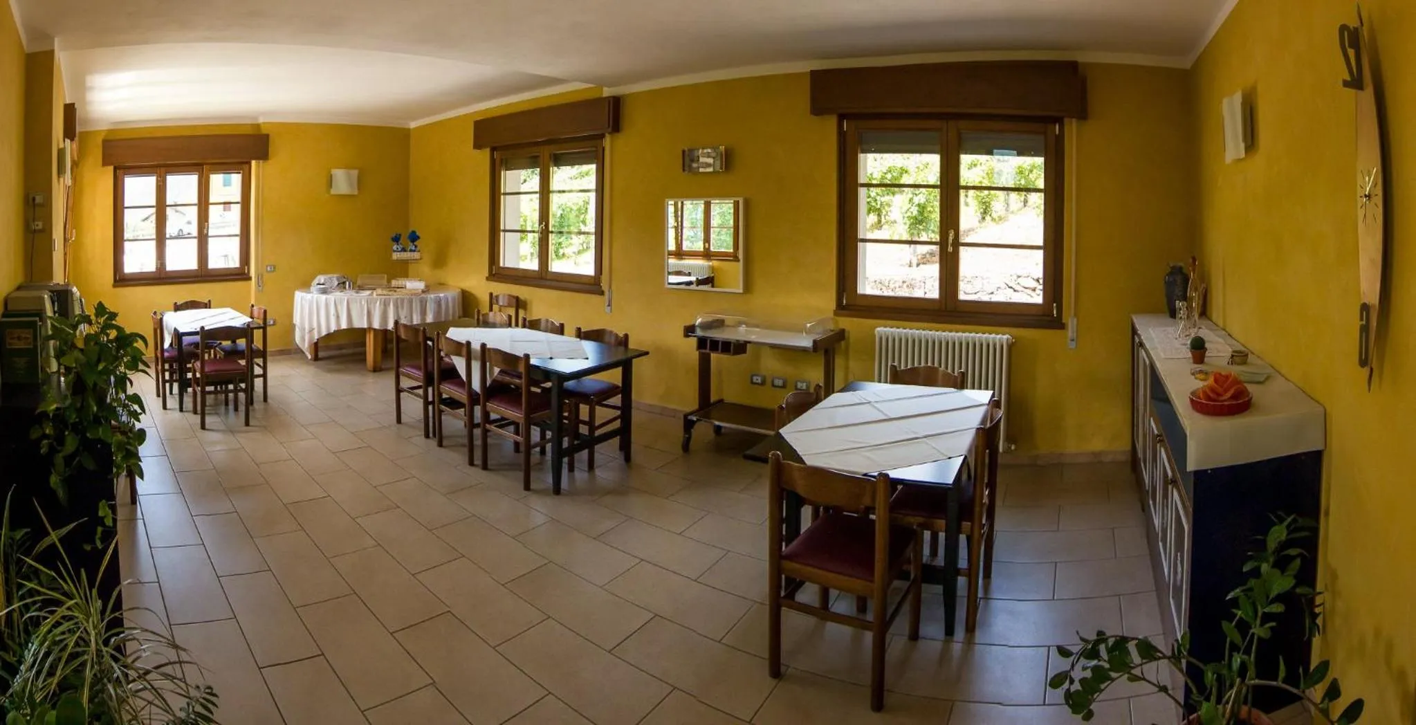 Property building in La Svolta