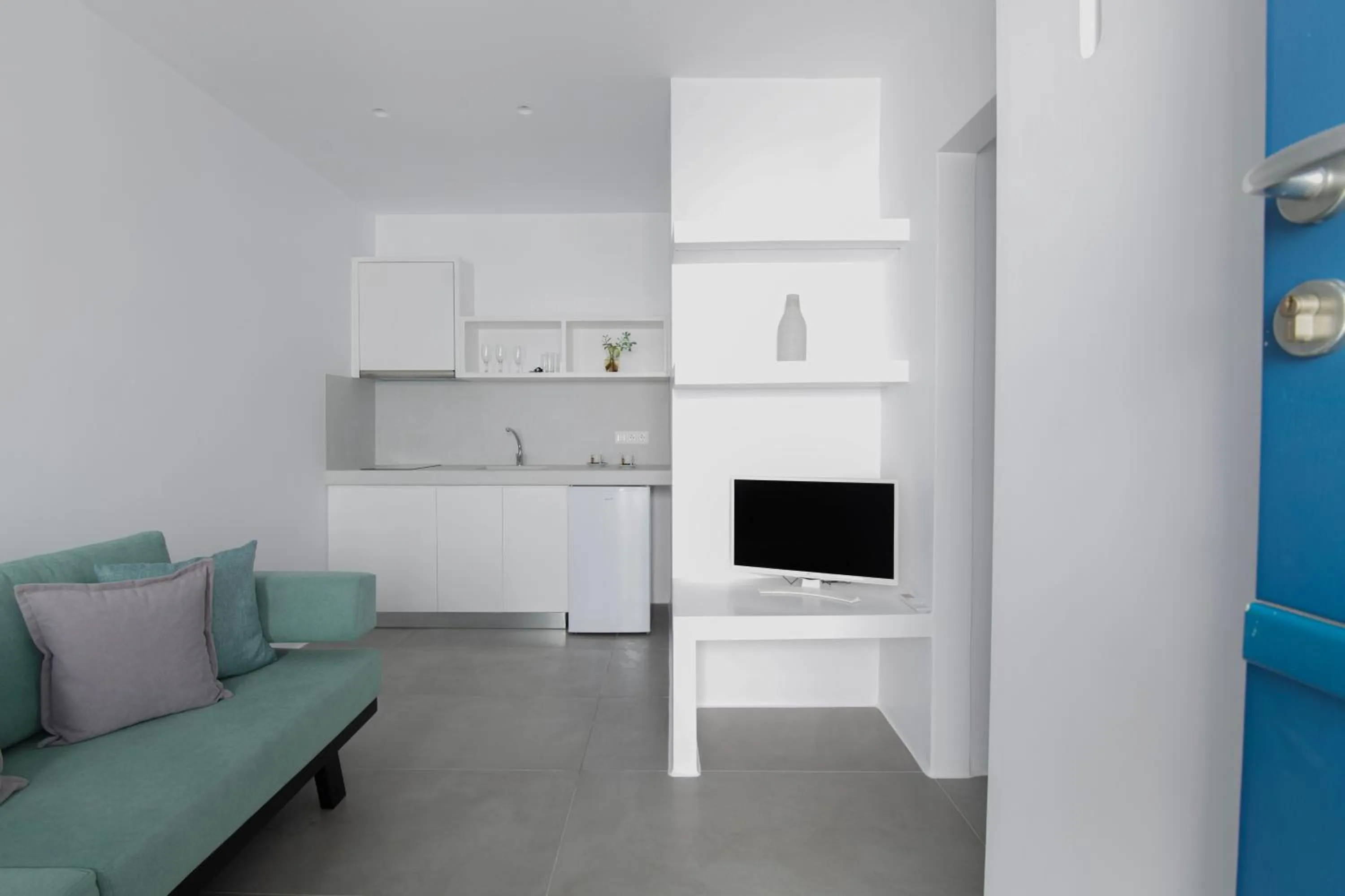 Alexandros Apartments