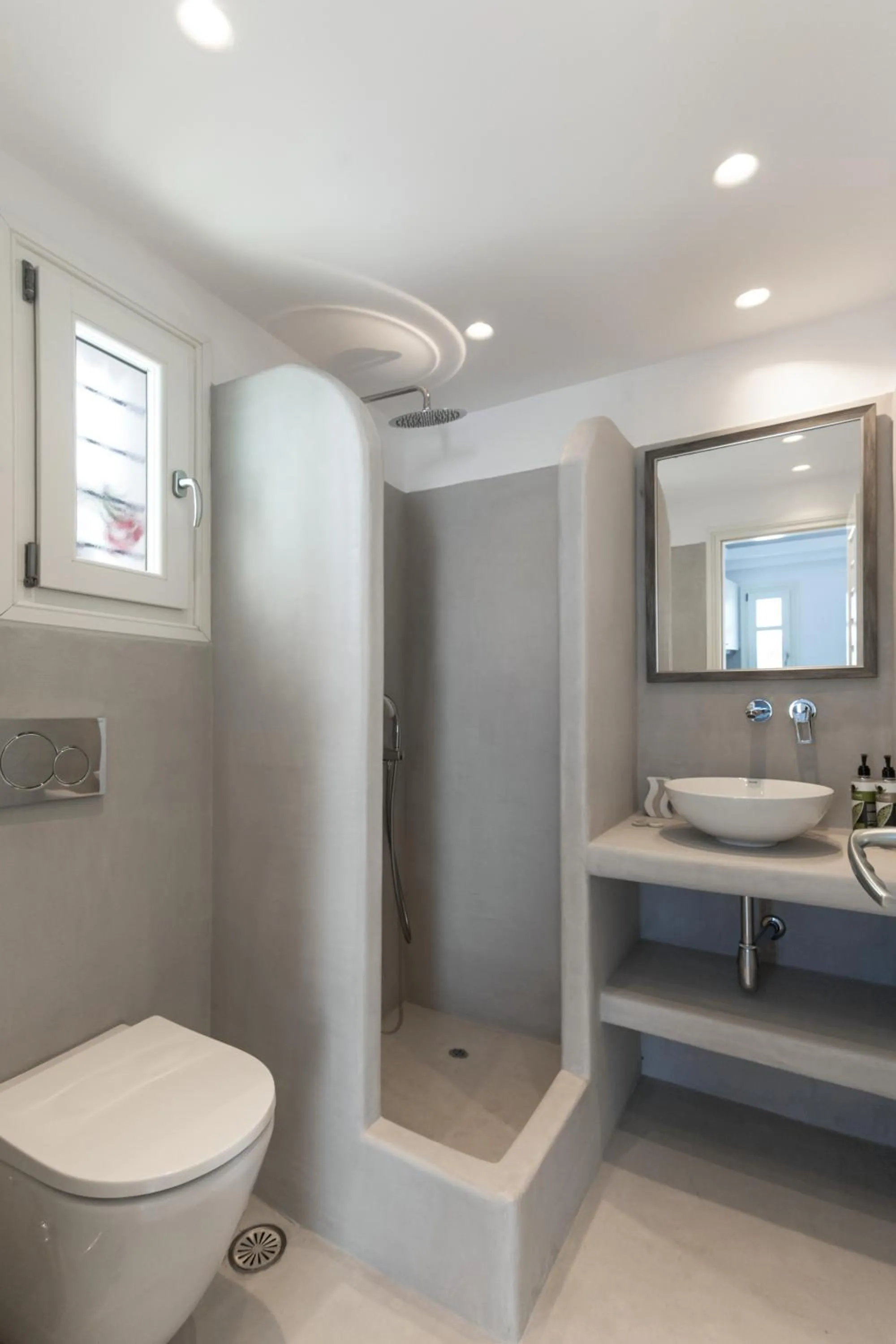 Alexandros Apartments