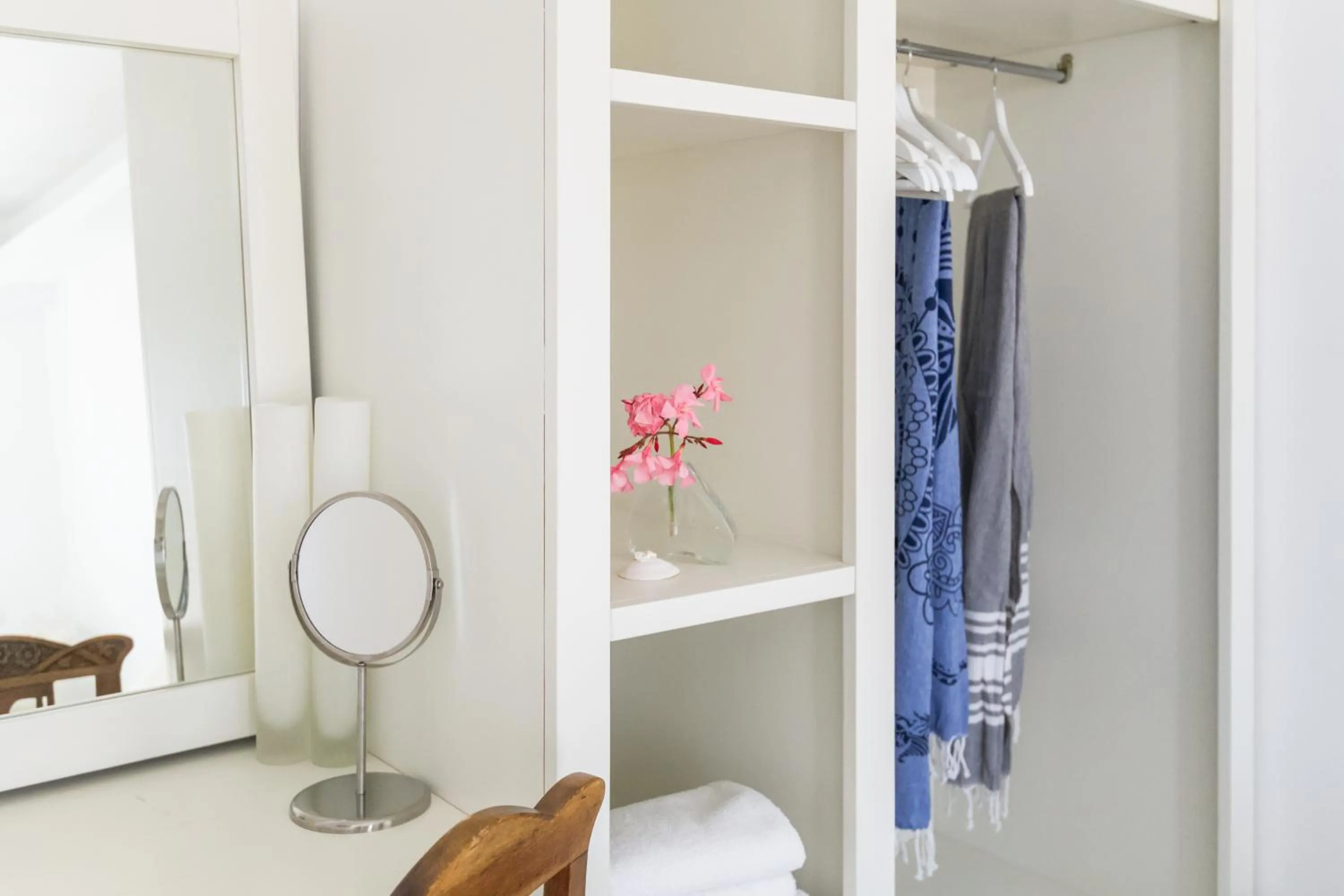 Alexandros Apartments