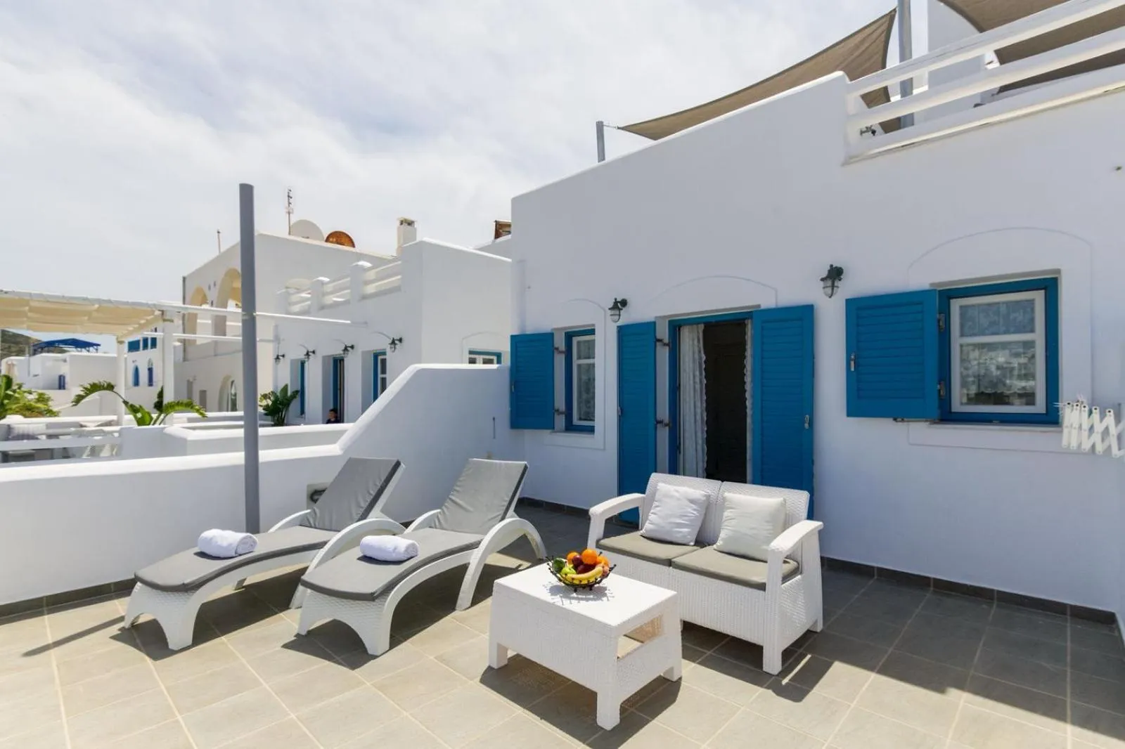 Alexandros Apartments