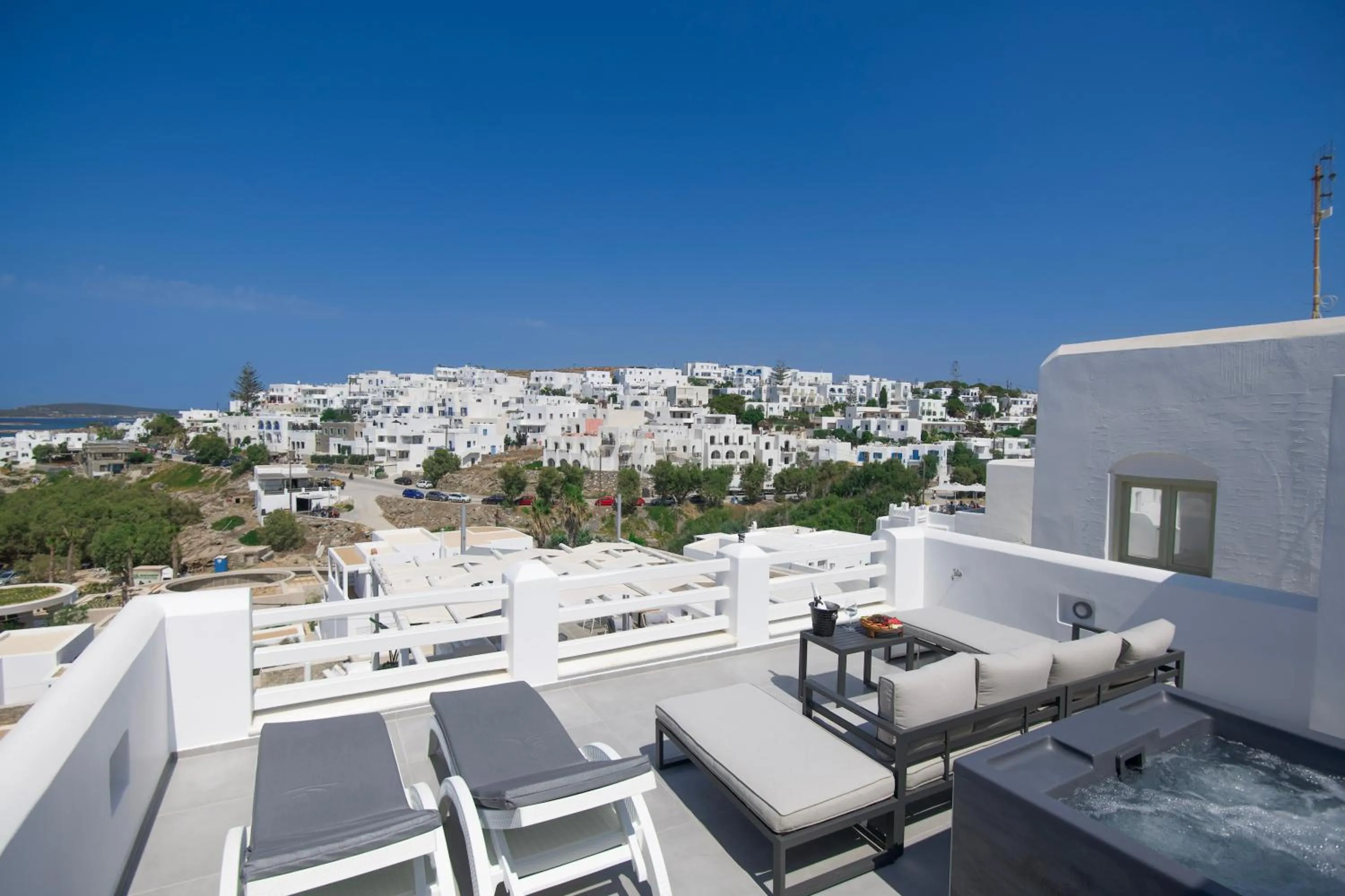 Alexandros Apartments