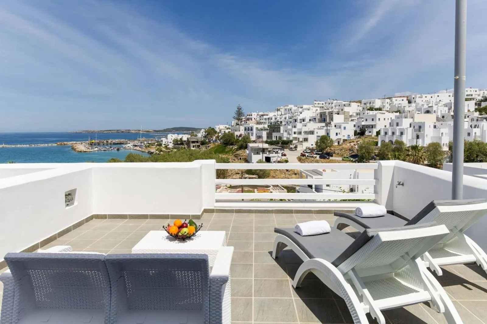 Alexandros Apartments