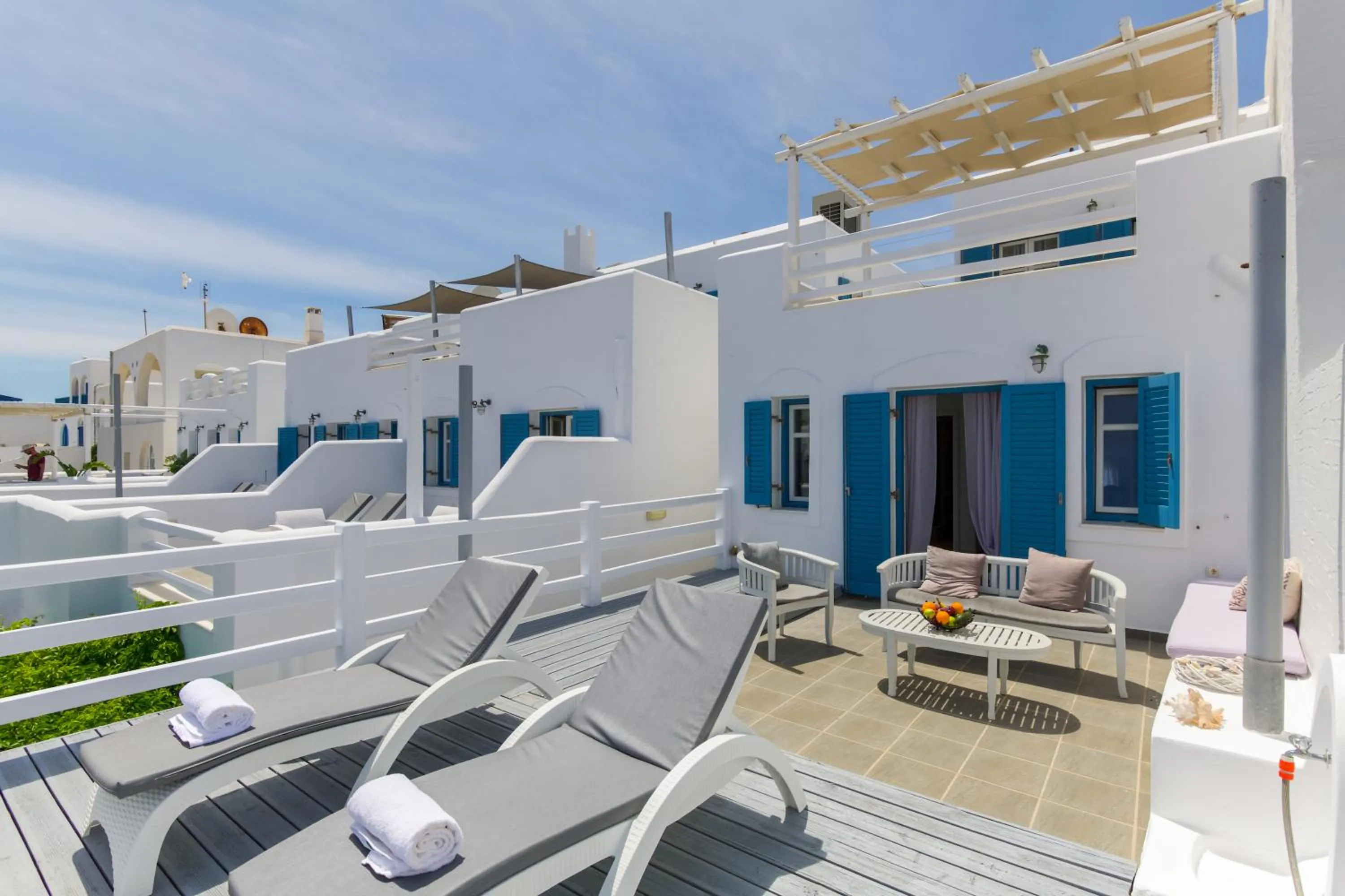 Alexandros Apartments