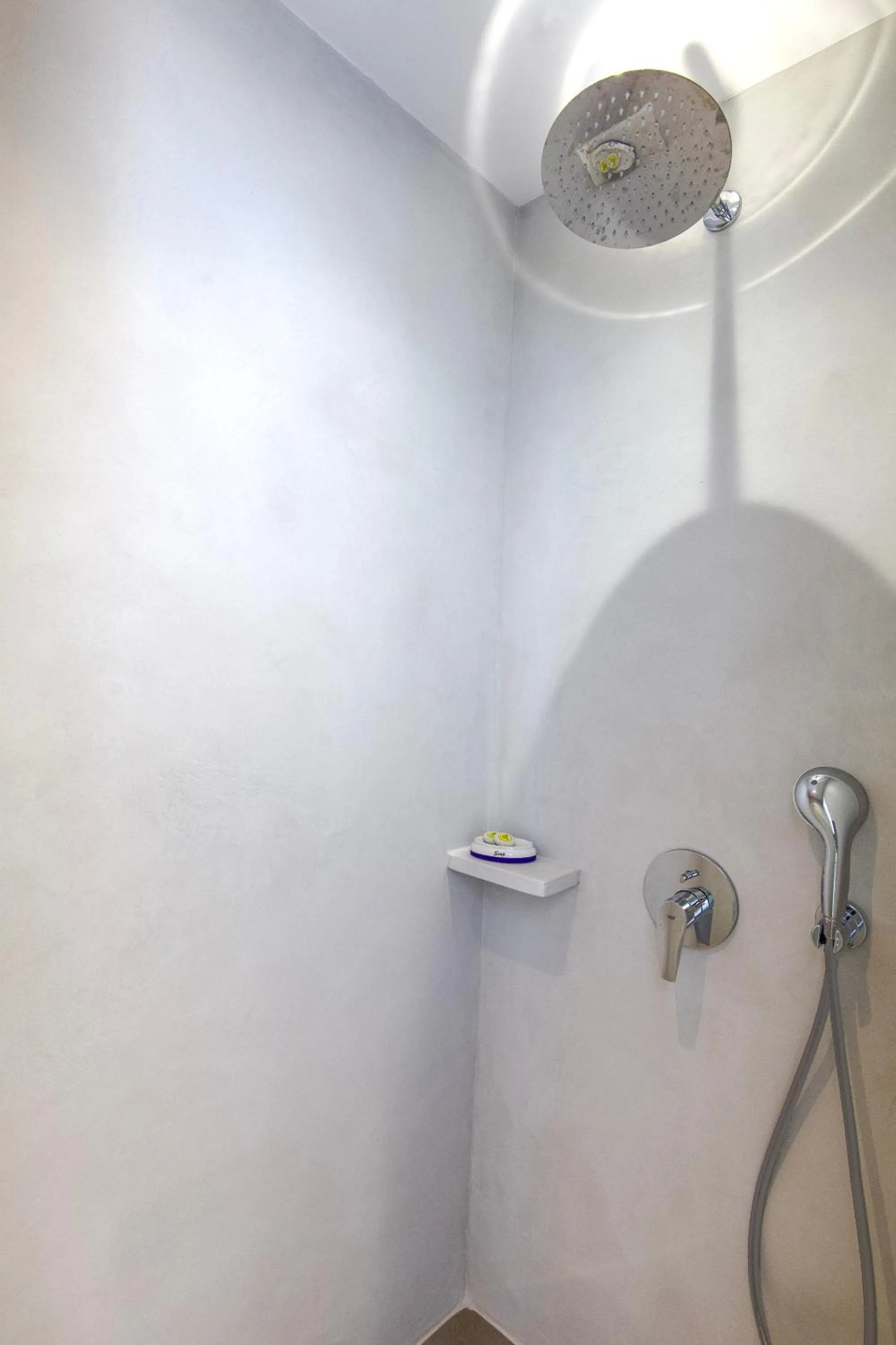 Alexandros Apartments