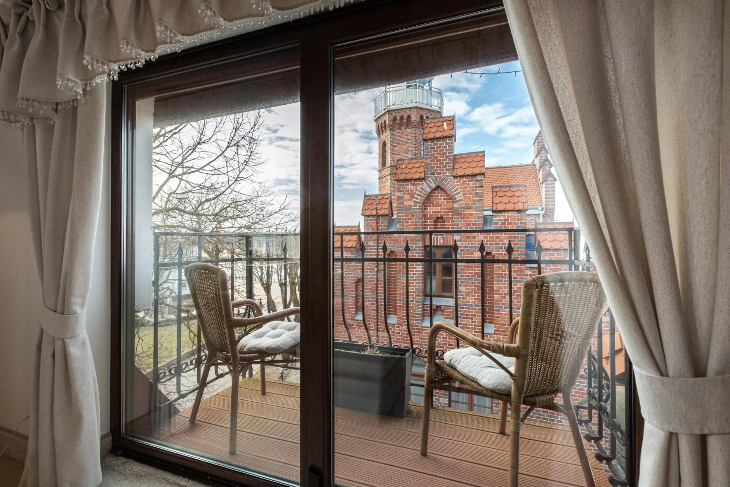 Day in COLUMBUS Apartamenty Ustka - Limanowskiego 1